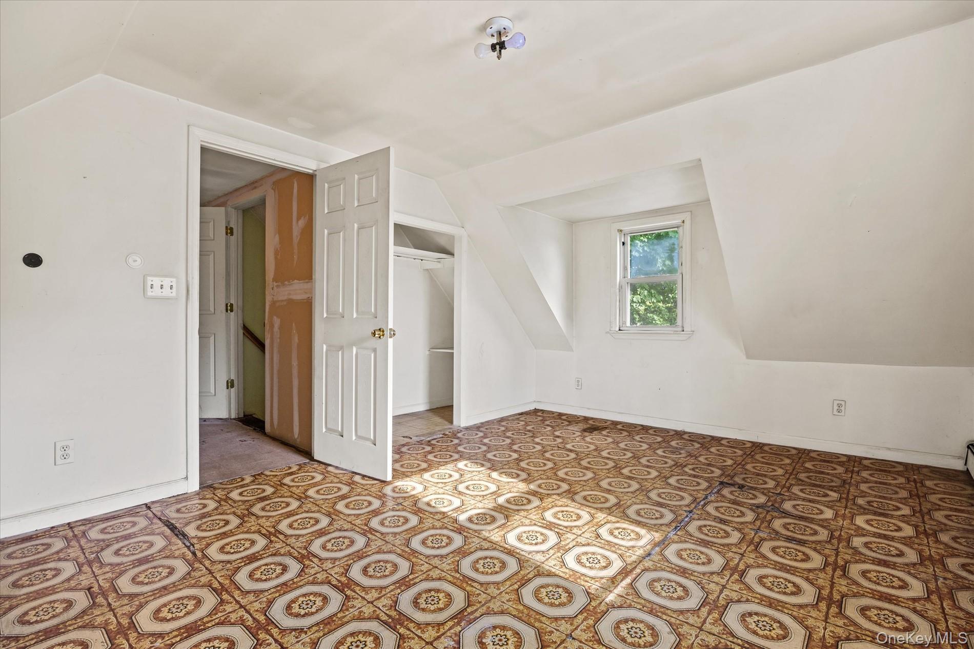 Single Family Broadway Nassau County, NY 11590, MLS-1036927-23