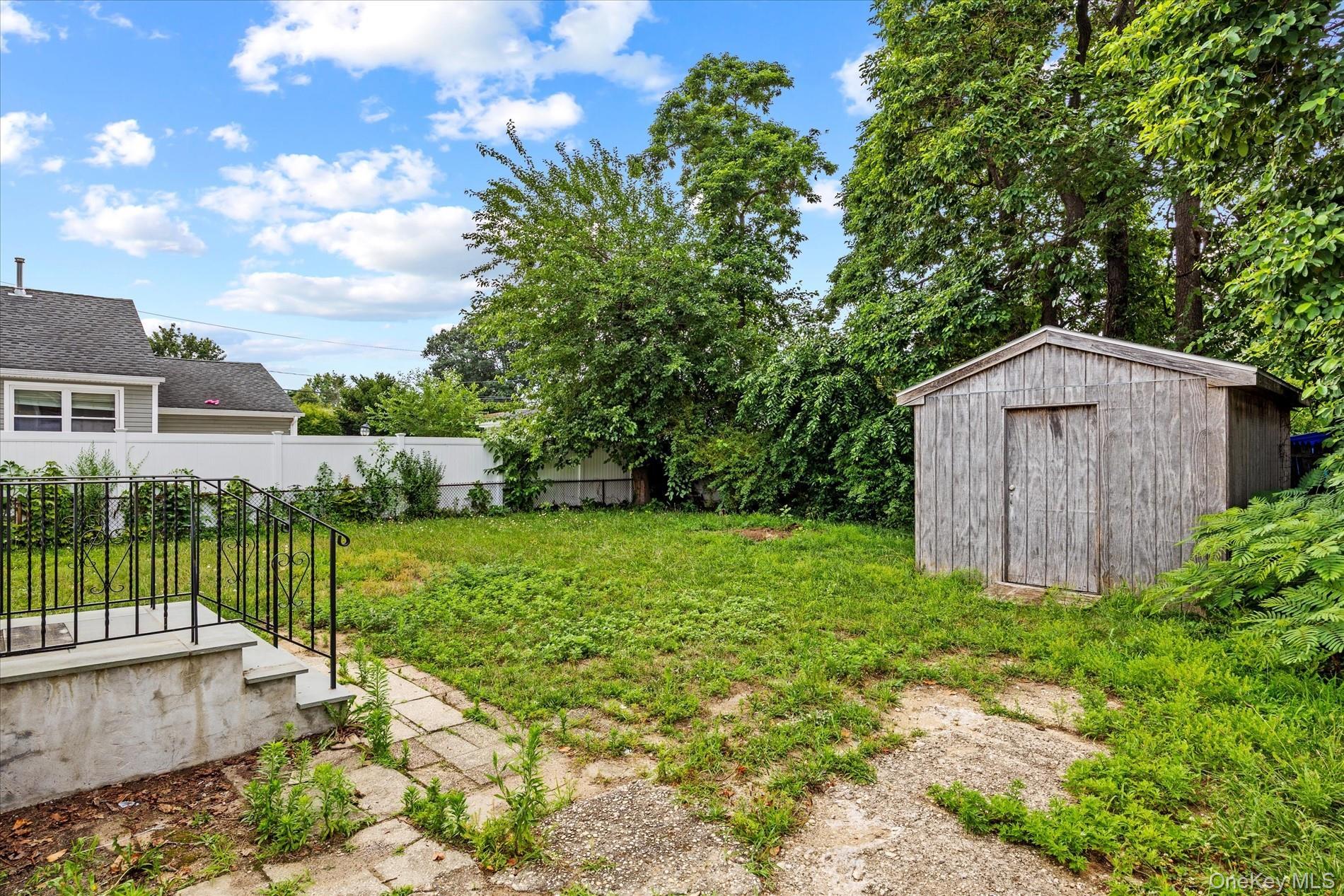 Single Family Broadway Nassau County, NY 11590, MLS-1036927-4