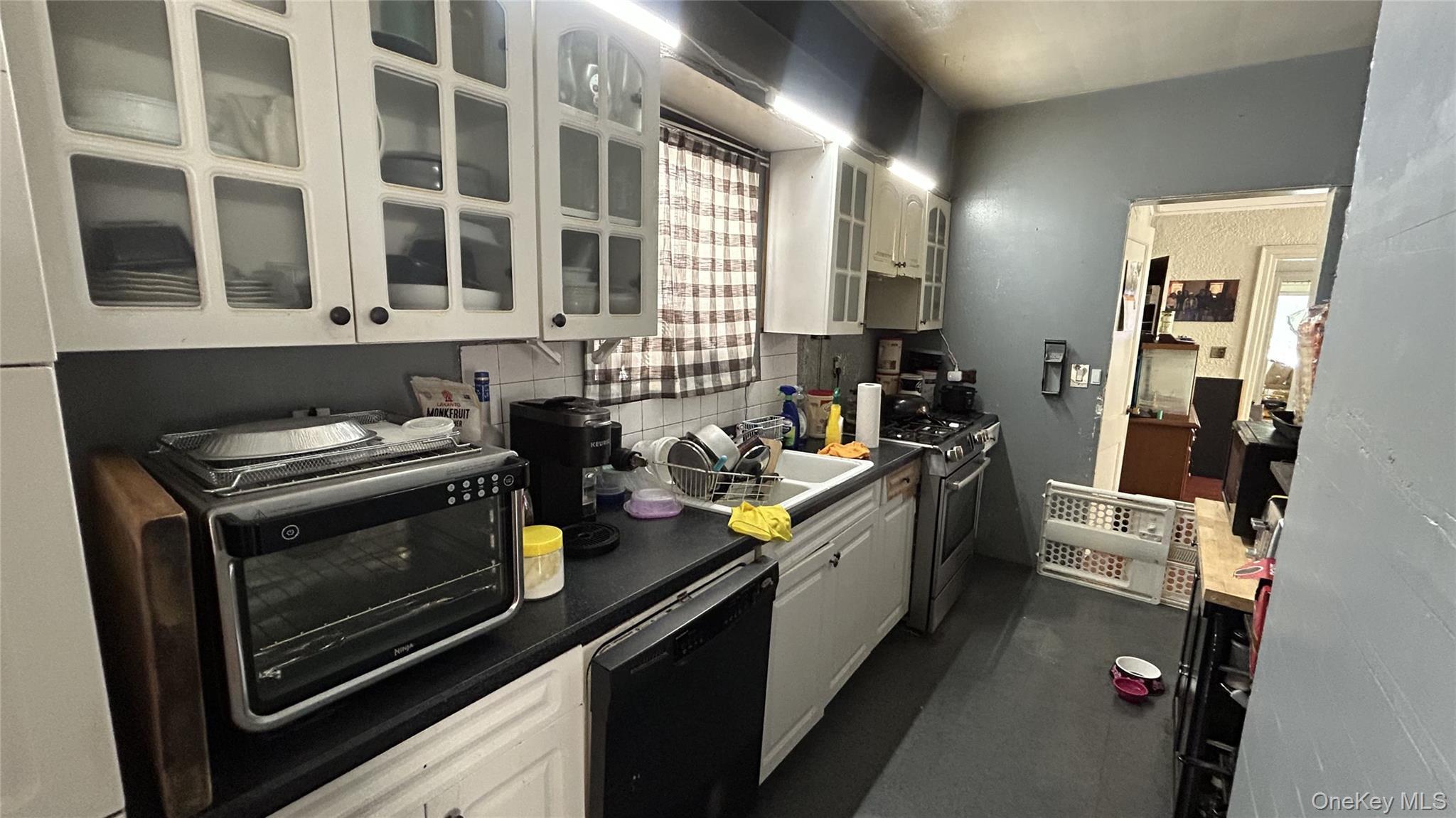 Single Family Sharpe Avenue  Staten Island, NY 10302, MLS-1036929-8