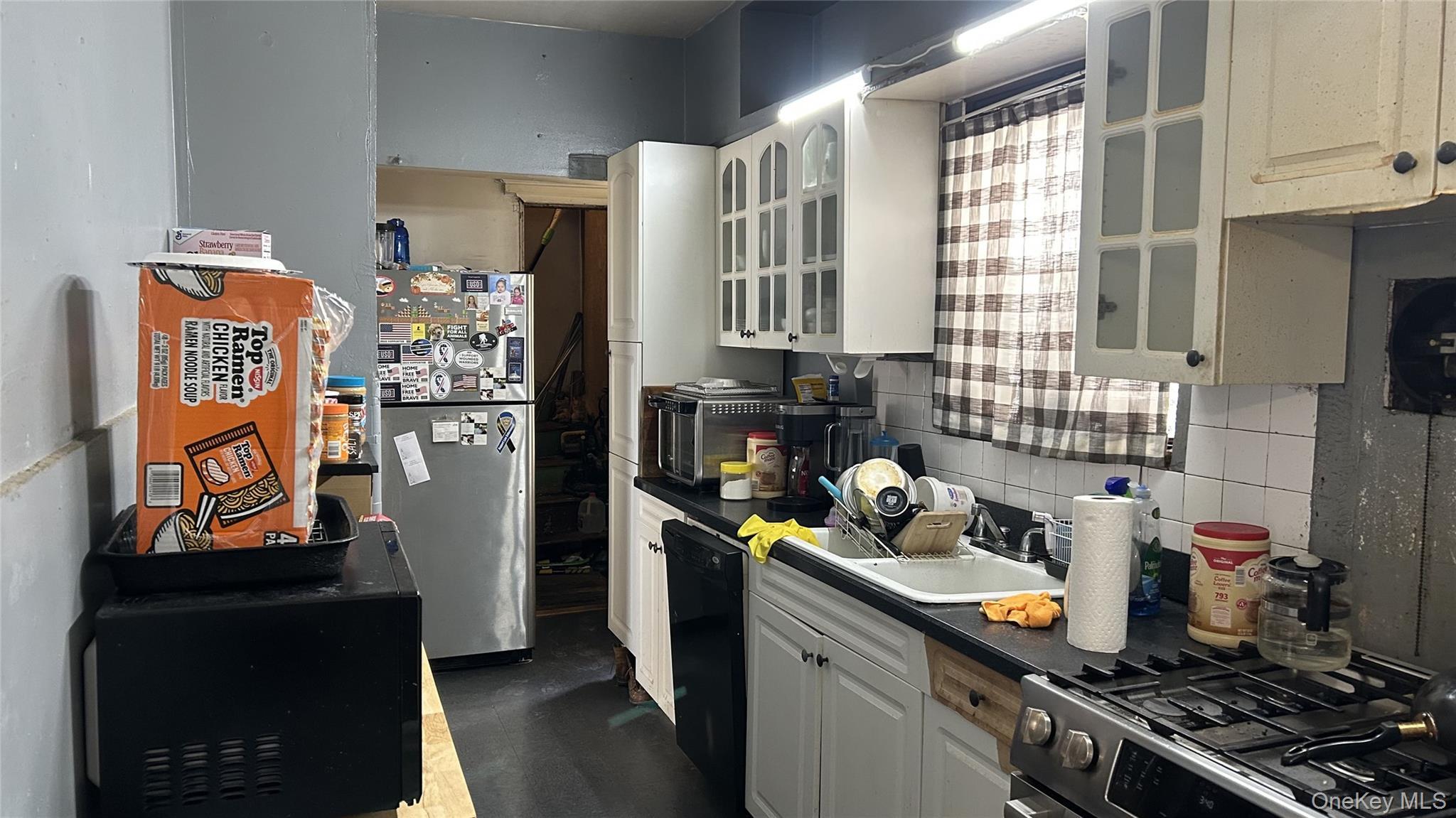 Single Family Sharpe Avenue  Staten Island, NY 10302, MLS-1036929-9