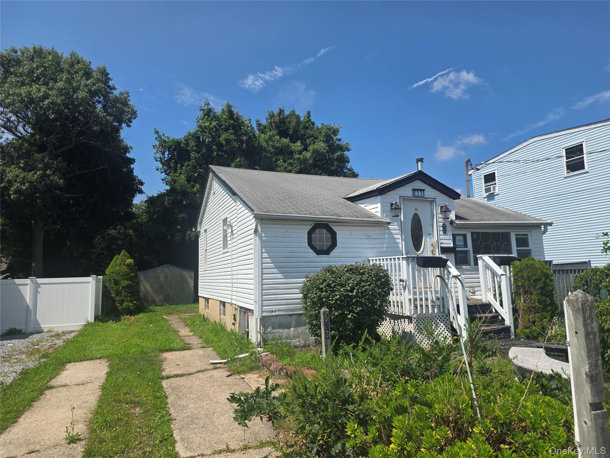 Single Family S 8th Street Suffolk County, NY 11757, MLS-1036931-2