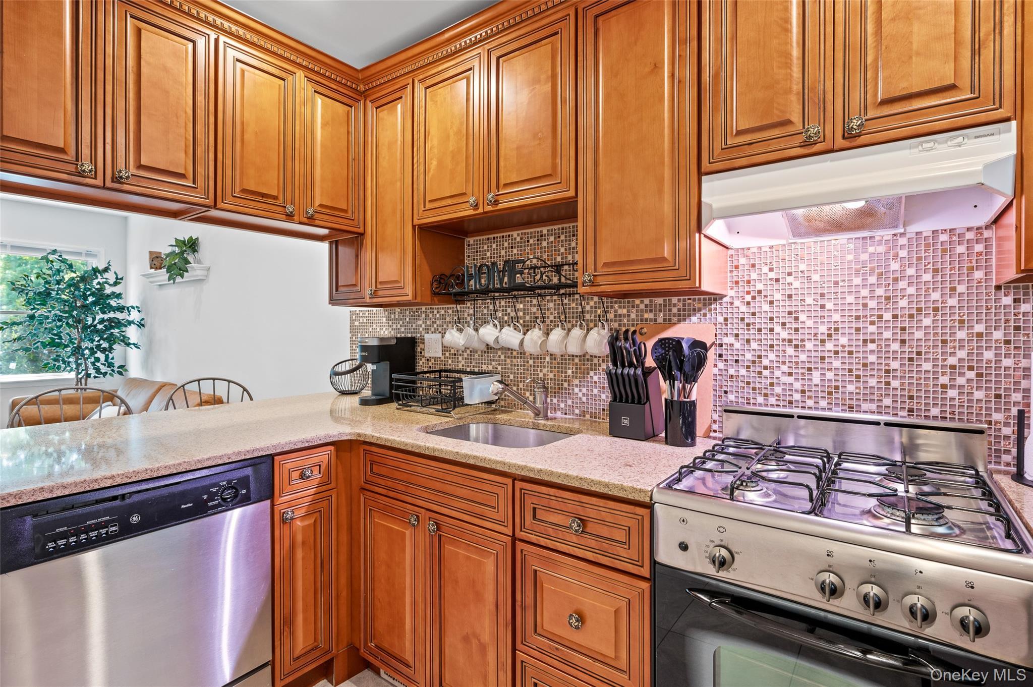 Single Family Canoe Place Suffolk County, NY 11946, MLS-1036951-4