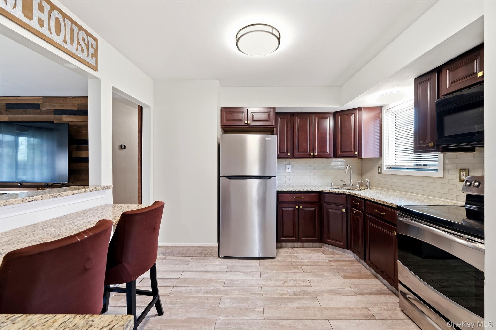 Single Family Roberts Street Suffolk County, NY 11950, MLS-1036960-8
