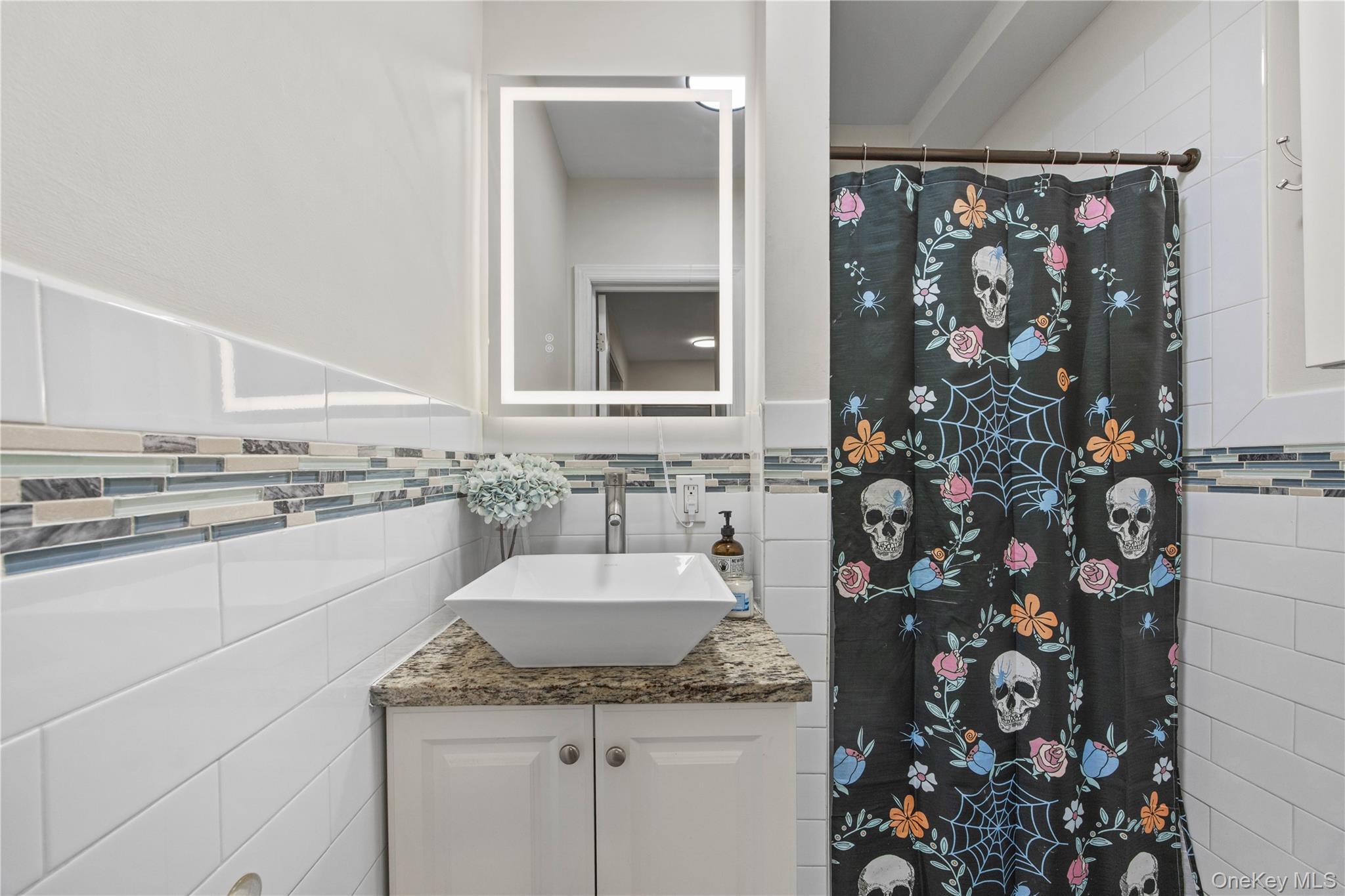Single Family Corsa Avenue  Bronx, NY 10469, MLS-1036973-11