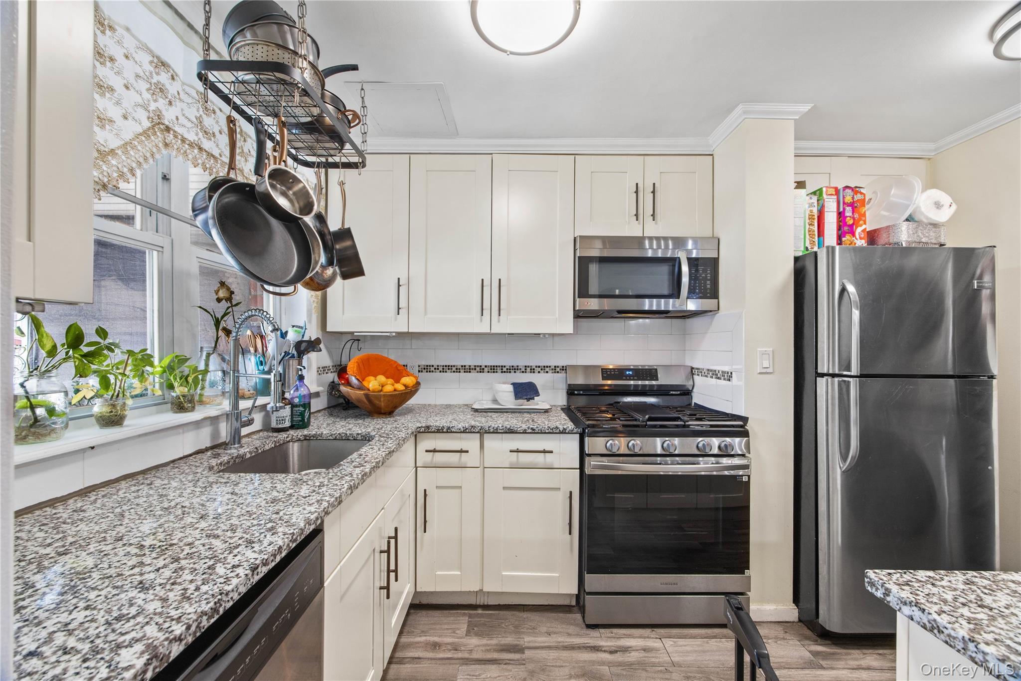 Single Family Corsa Avenue  Bronx, NY 10469, MLS-1036973-7