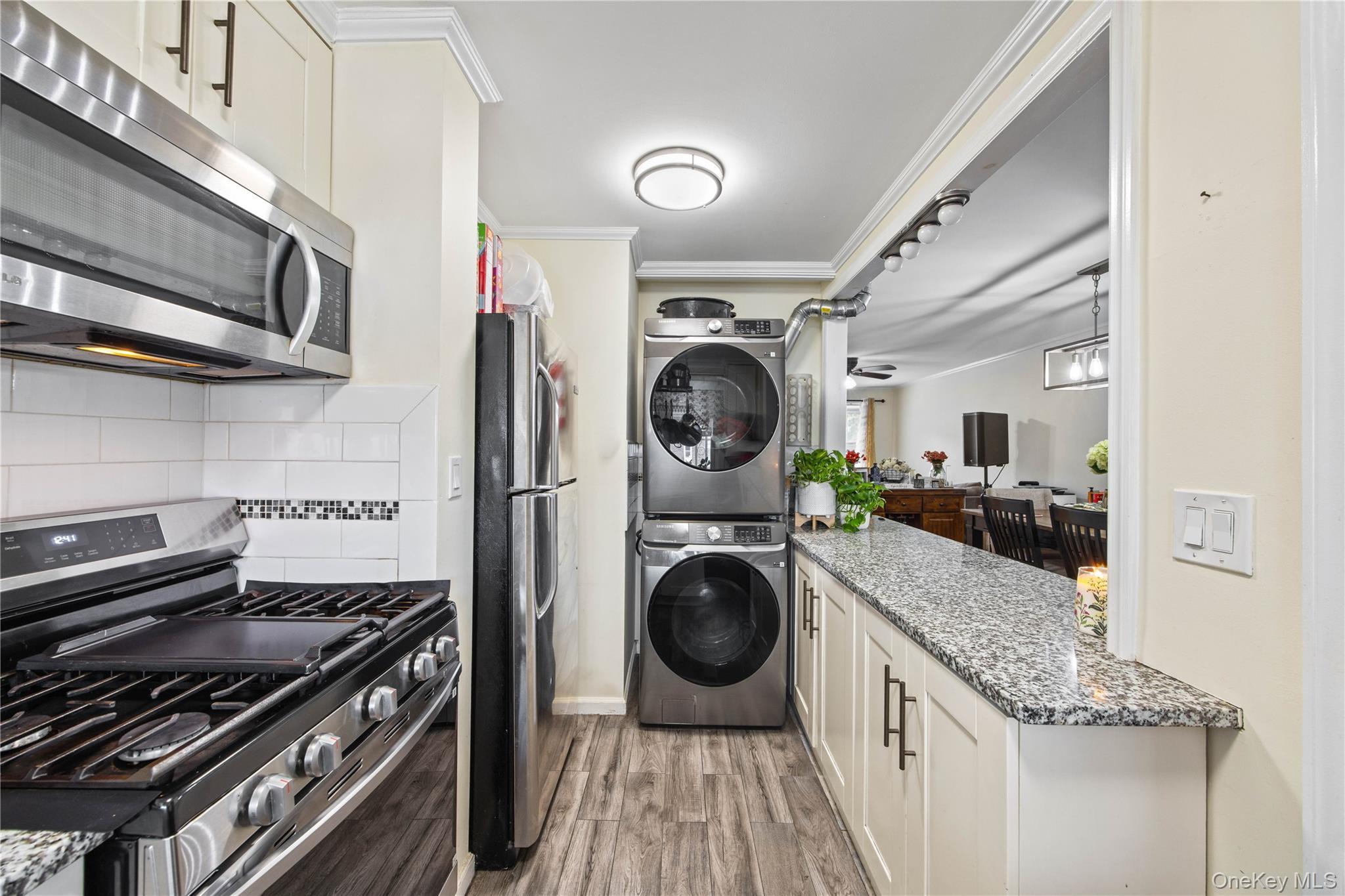 Single Family Corsa Avenue  Bronx, NY 10469, MLS-1036973-9