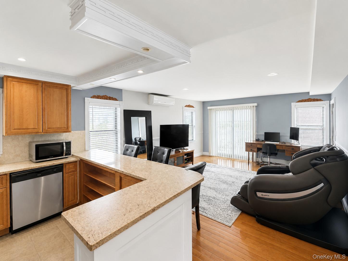 Single Family 14th Ave. Queens, NY 11356, MLS-1036979-4