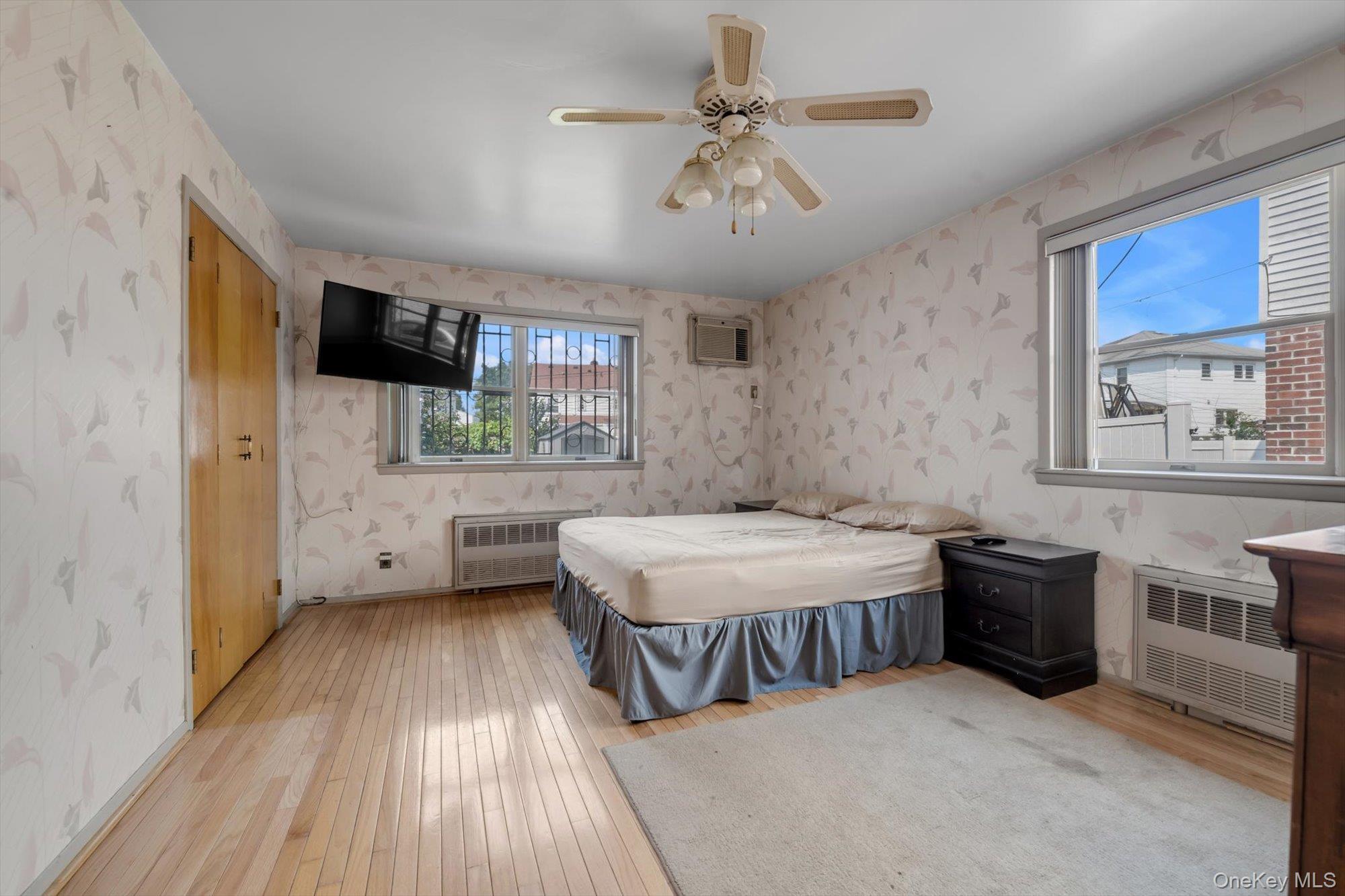 Single Family 64th Avenue Queens, NY 11367, MLS-1037002-11