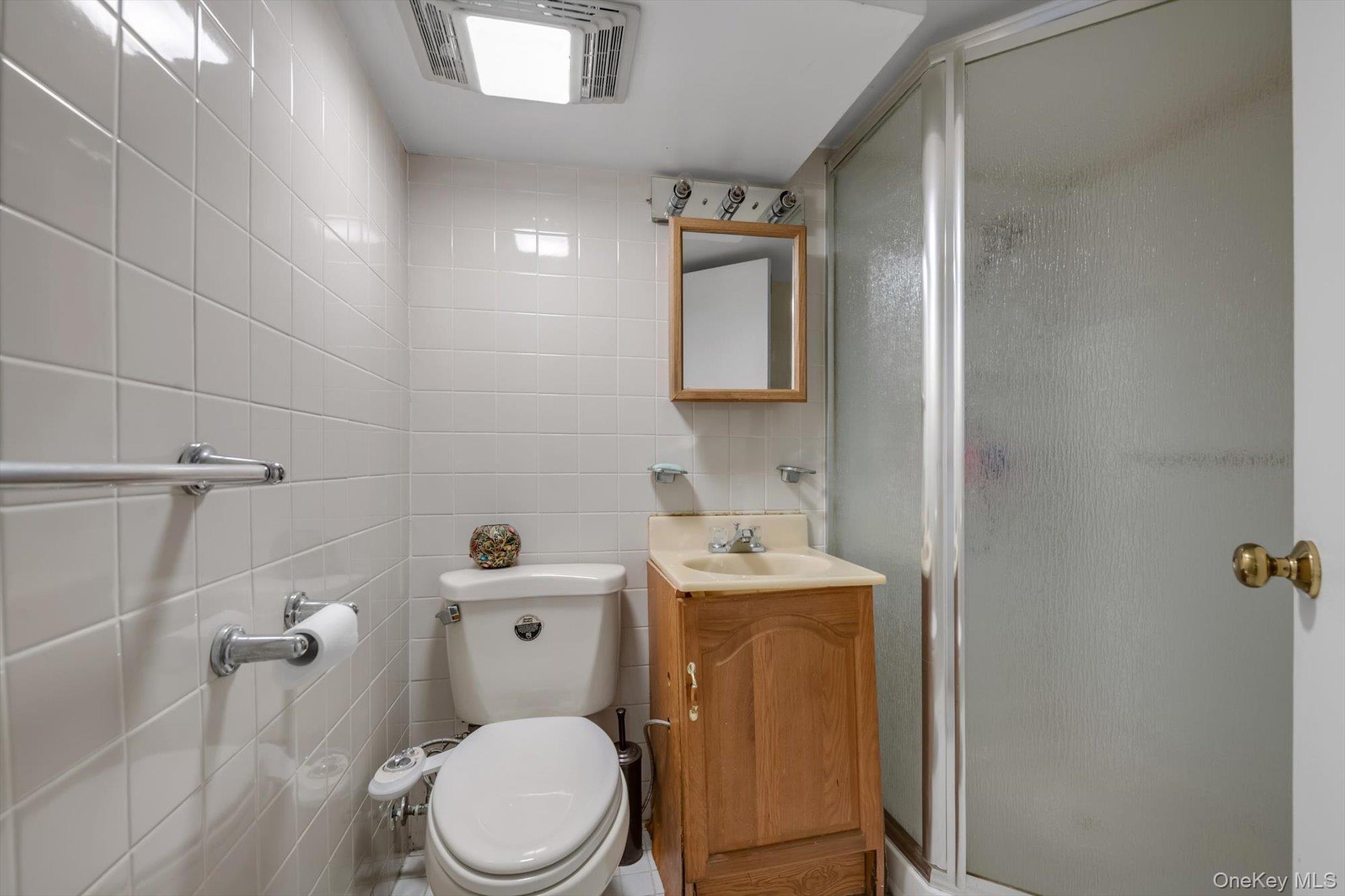 Single Family 64th Avenue Queens, NY 11367, MLS-1037002-18