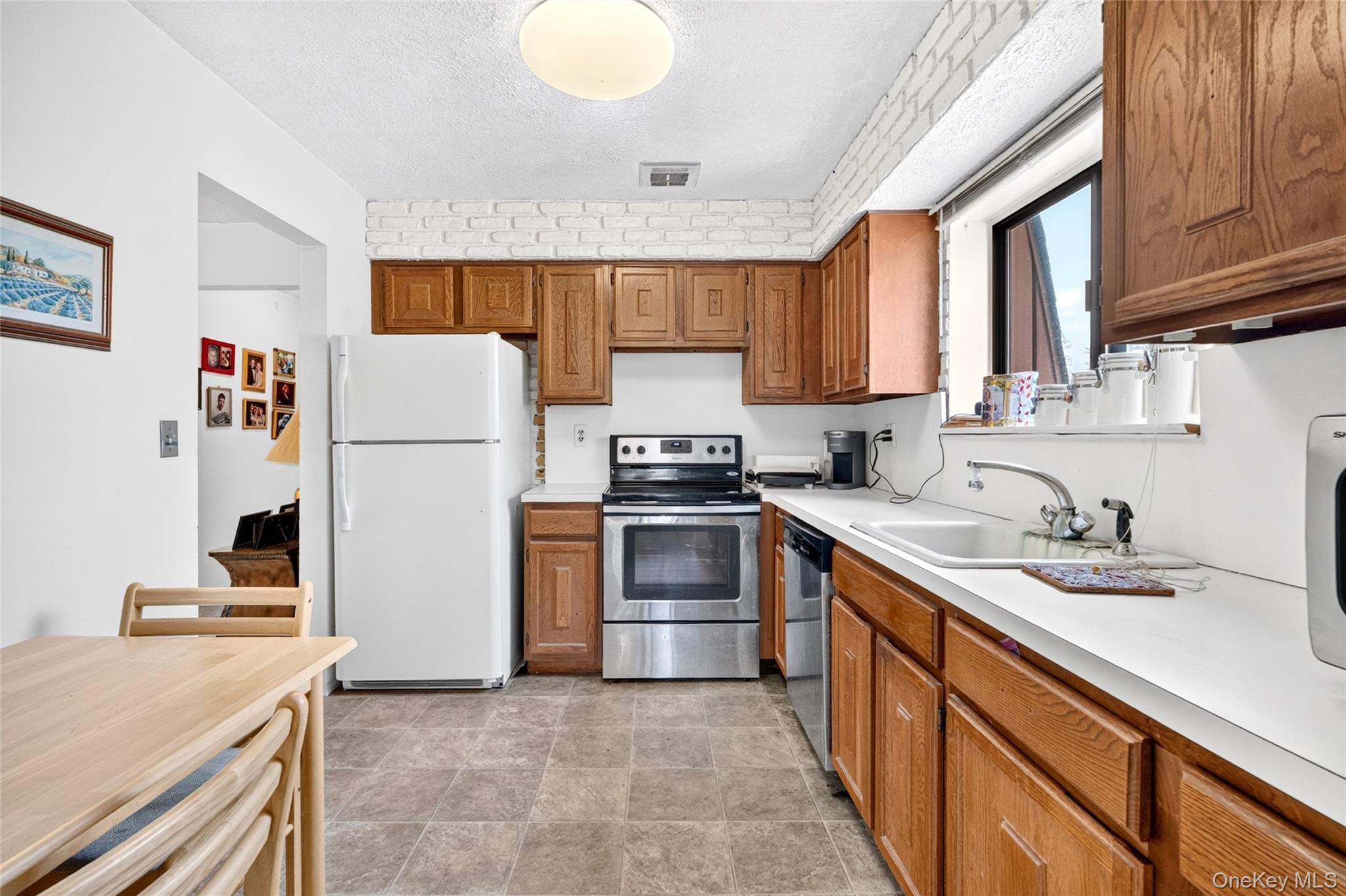 Condo Richard Court  Rockland County, NY 10970, MLS-1037019-17