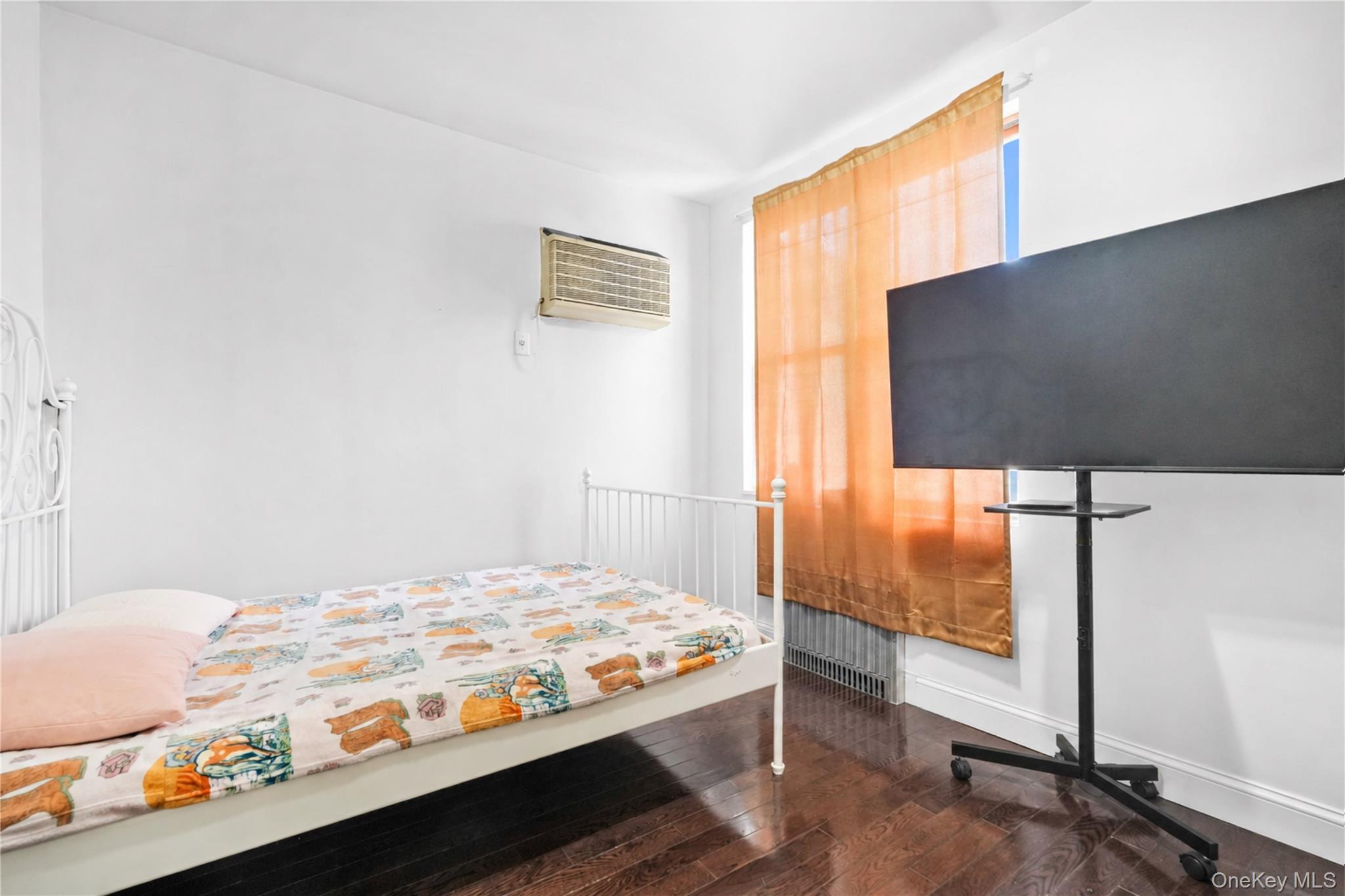 Single Family Myrtle Avenue  Queens, NY 11385, MLS-1037024-17
