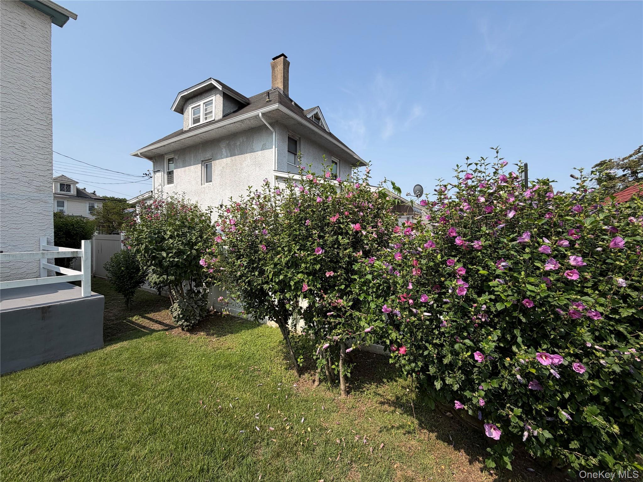 Single Family 101st Avenue Queens, NY 11429, MLS-1037041-5