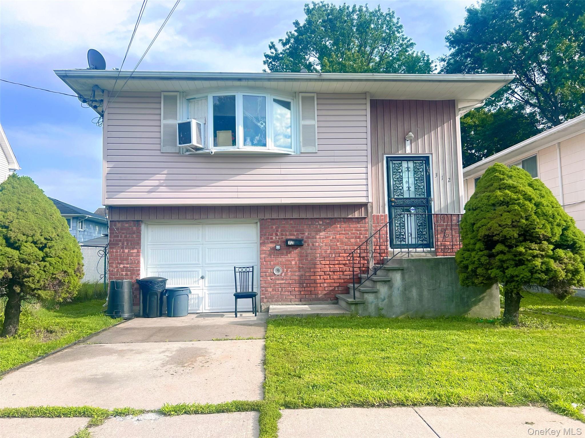 Single Family E Columbia Street Nassau County, NY 11550, MLS-1037045-2