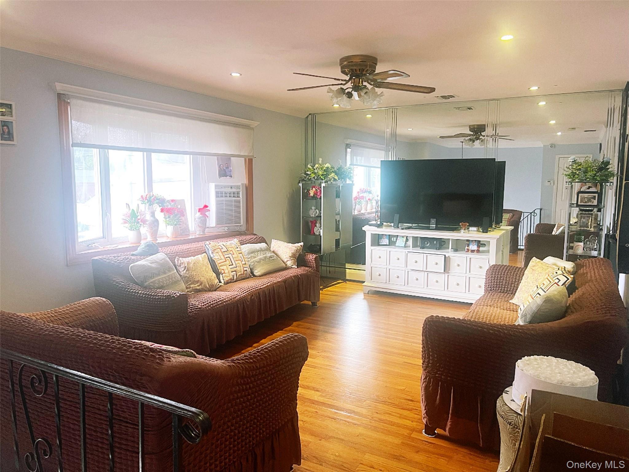 Single Family E Columbia Street Nassau County, NY 11550, MLS-1037045-3