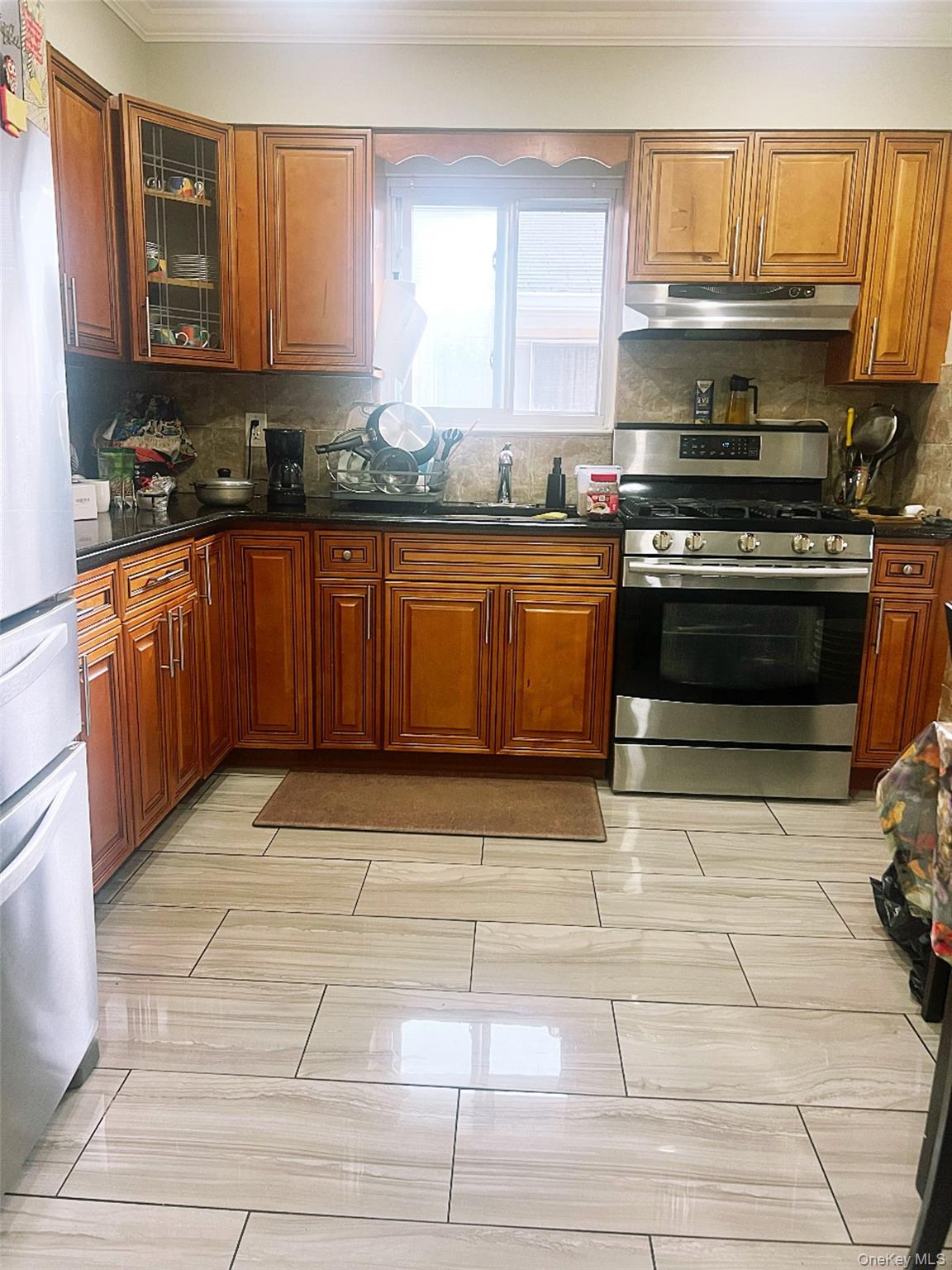Single Family E Columbia Street Nassau County, NY 11550, MLS-1037045-5