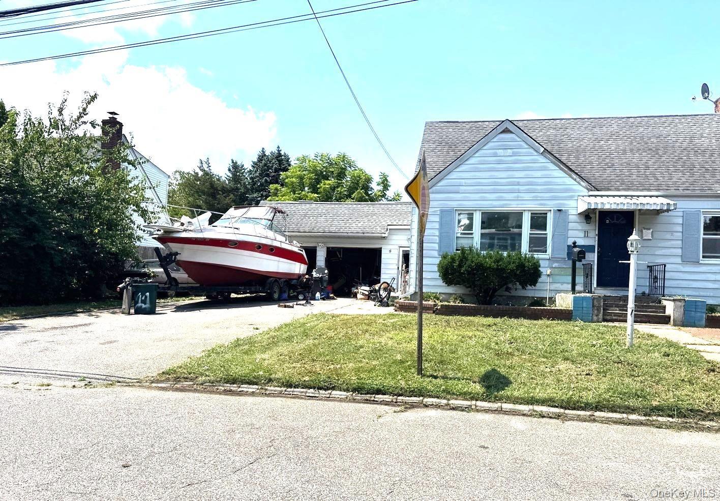 Single Family Stevens Place Suffolk County, NY 11746, MLS-1037057-2