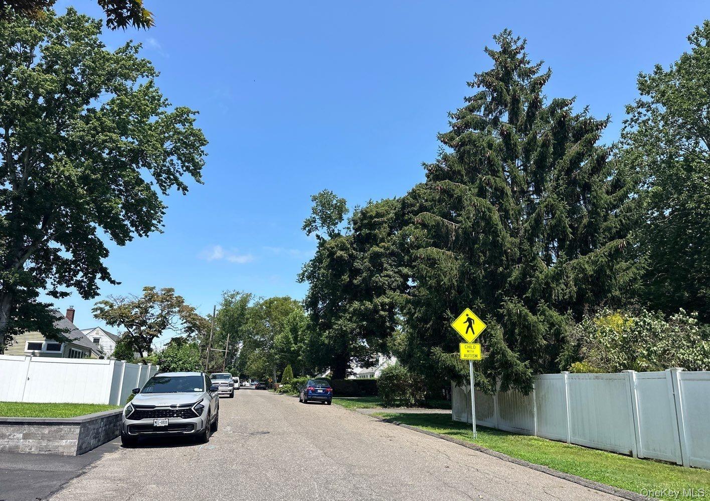 Single Family Stevens Place  Suffolk County, NY 11746, MLS-1037057-3
