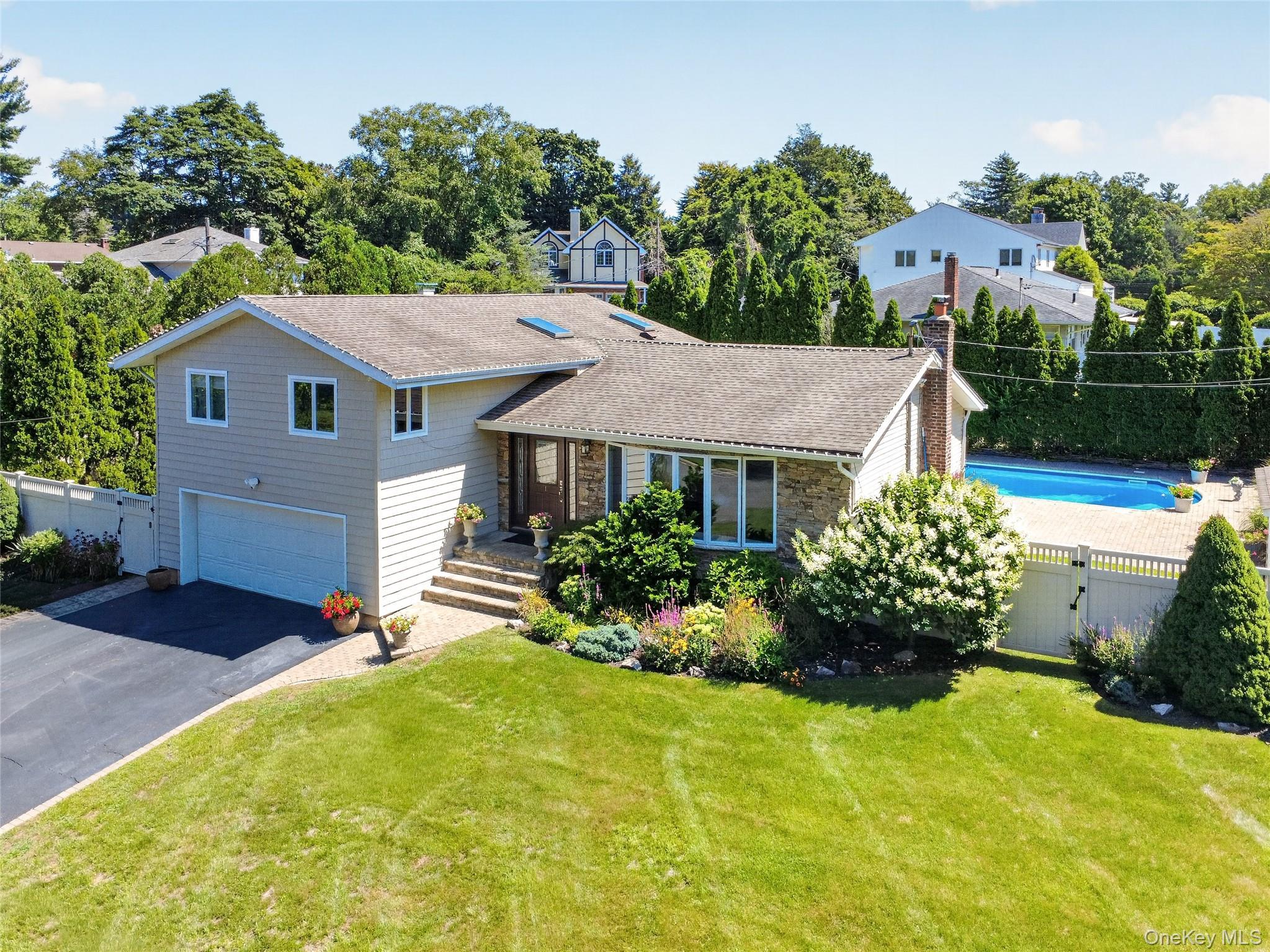 Single Family Ryan Court Nassau County, NY 11791, MLS-1037062-19