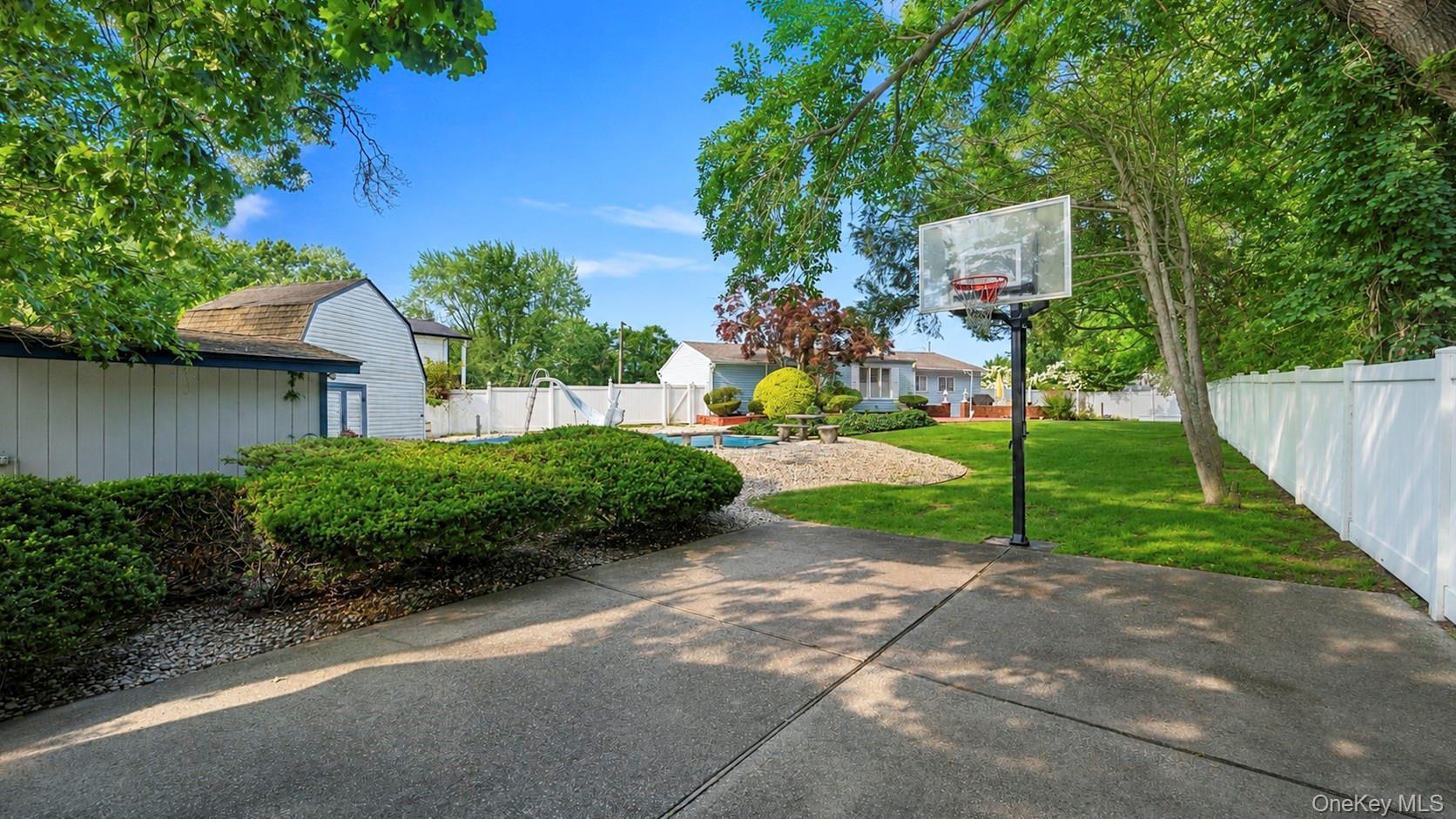 Single Family Heather Court Suffolk County, NY 11720, MLS-1037073-12