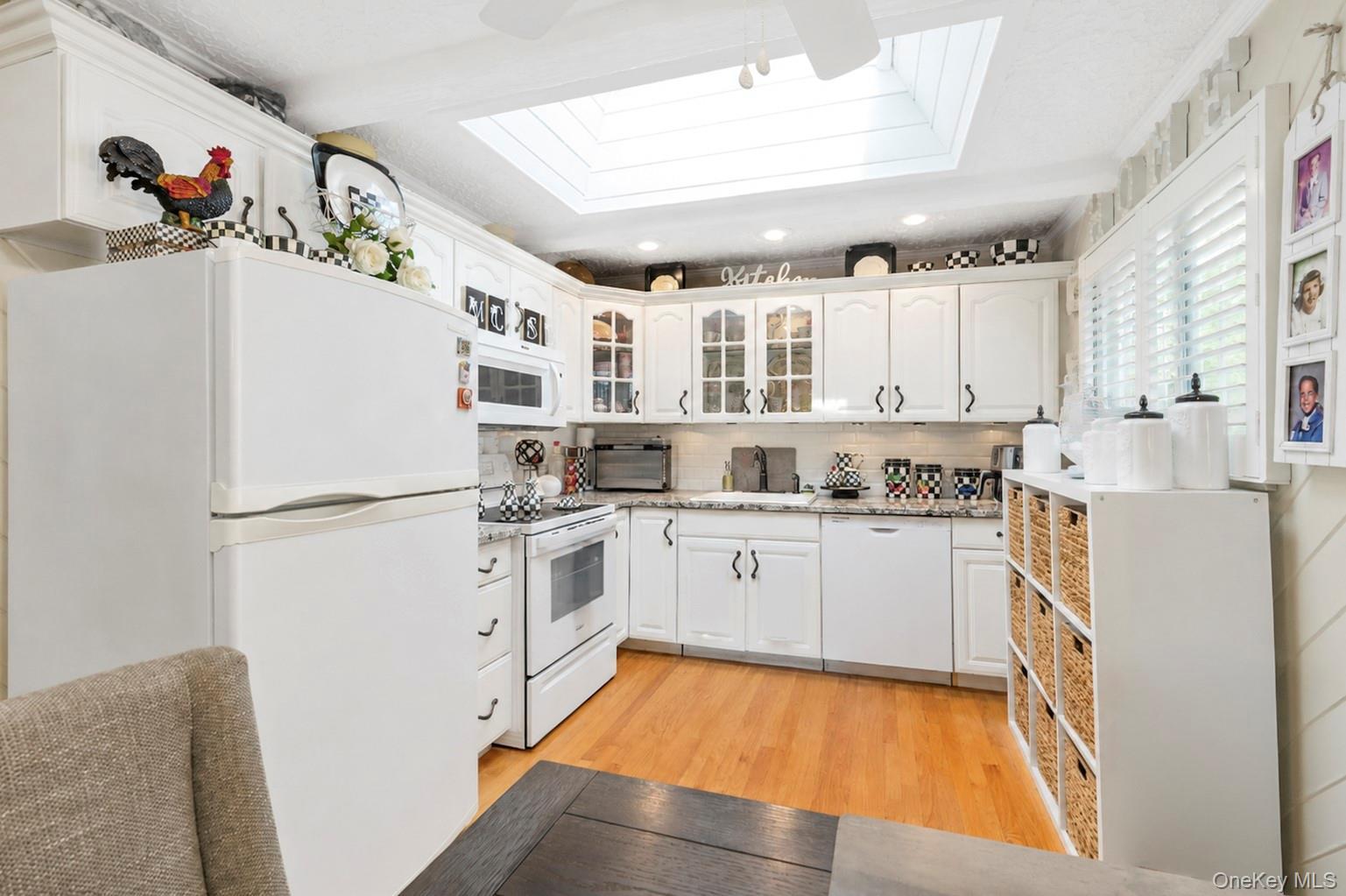 Single Family Heather Court Suffolk County, NY 11720, MLS-1037073-32