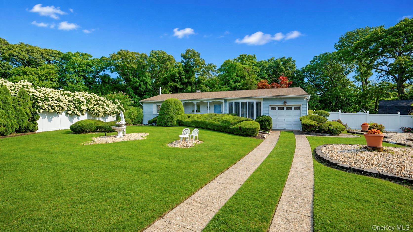 Single Family Heather Court Suffolk County, NY 11720, MLS-1037073-6