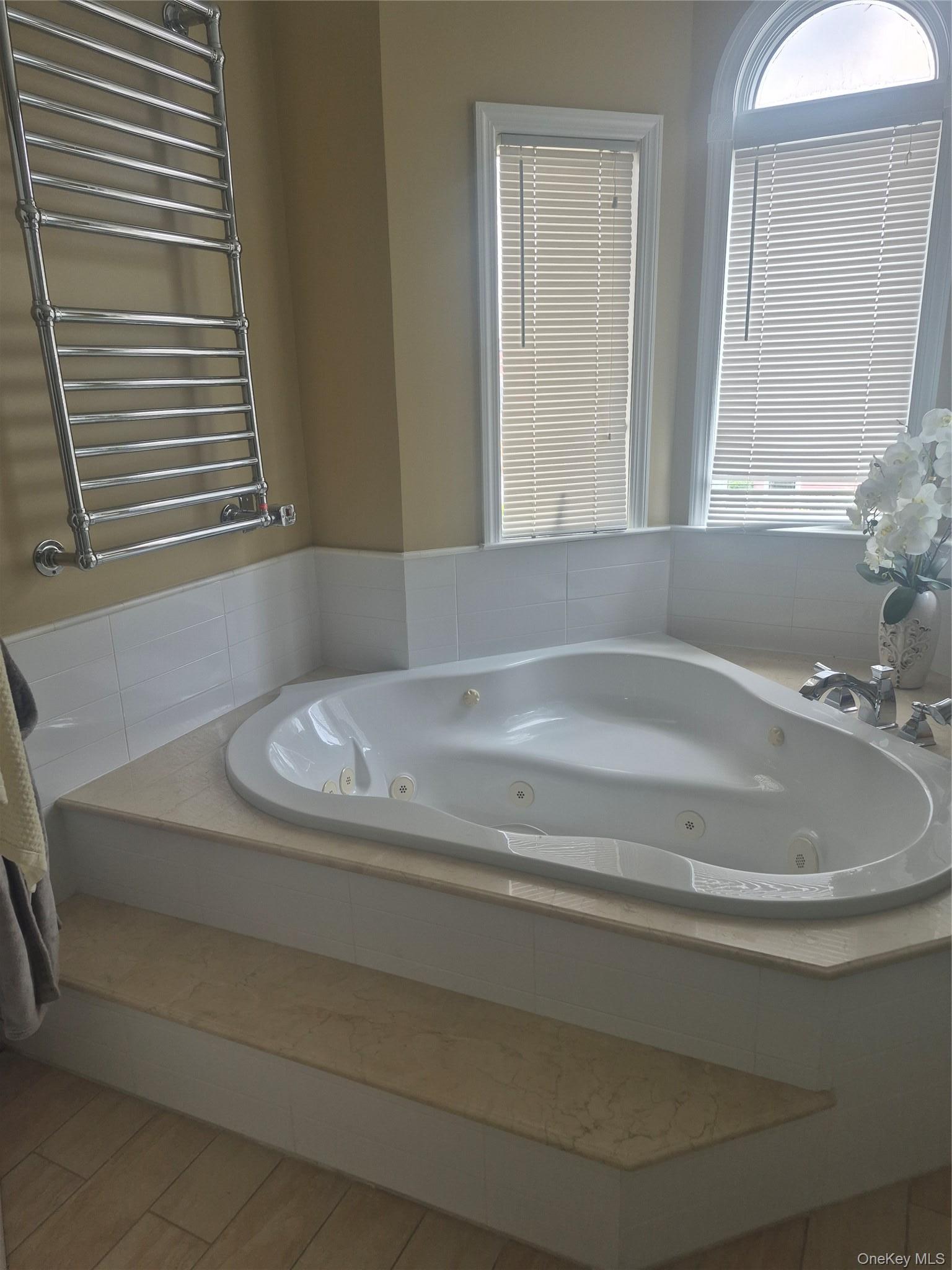 Single Family 221st Street Queens, NY 11413, MLS-1037077-17