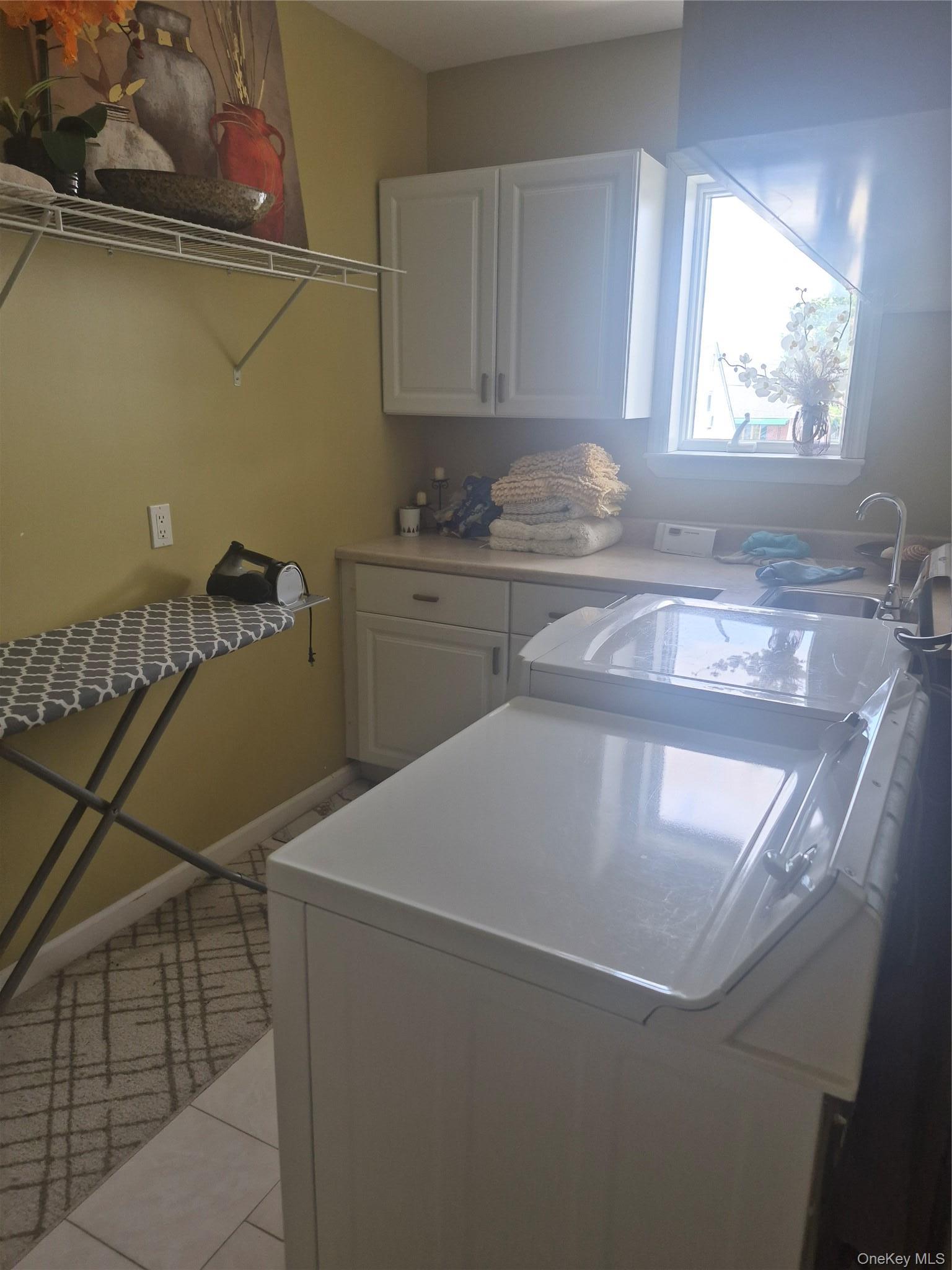 Single Family 221st Street Queens, NY 11413, MLS-1037077-18