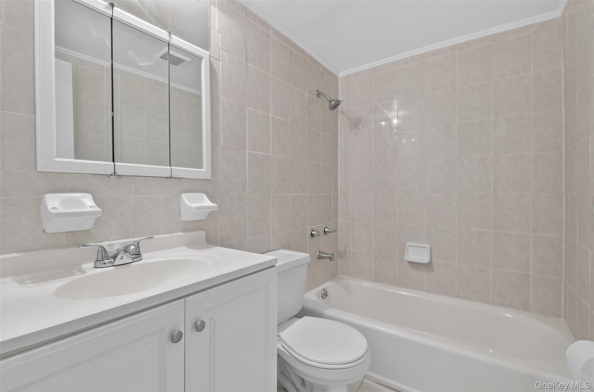 Single Family 164th Street Queens, NY 11365, MLS-1037080-12