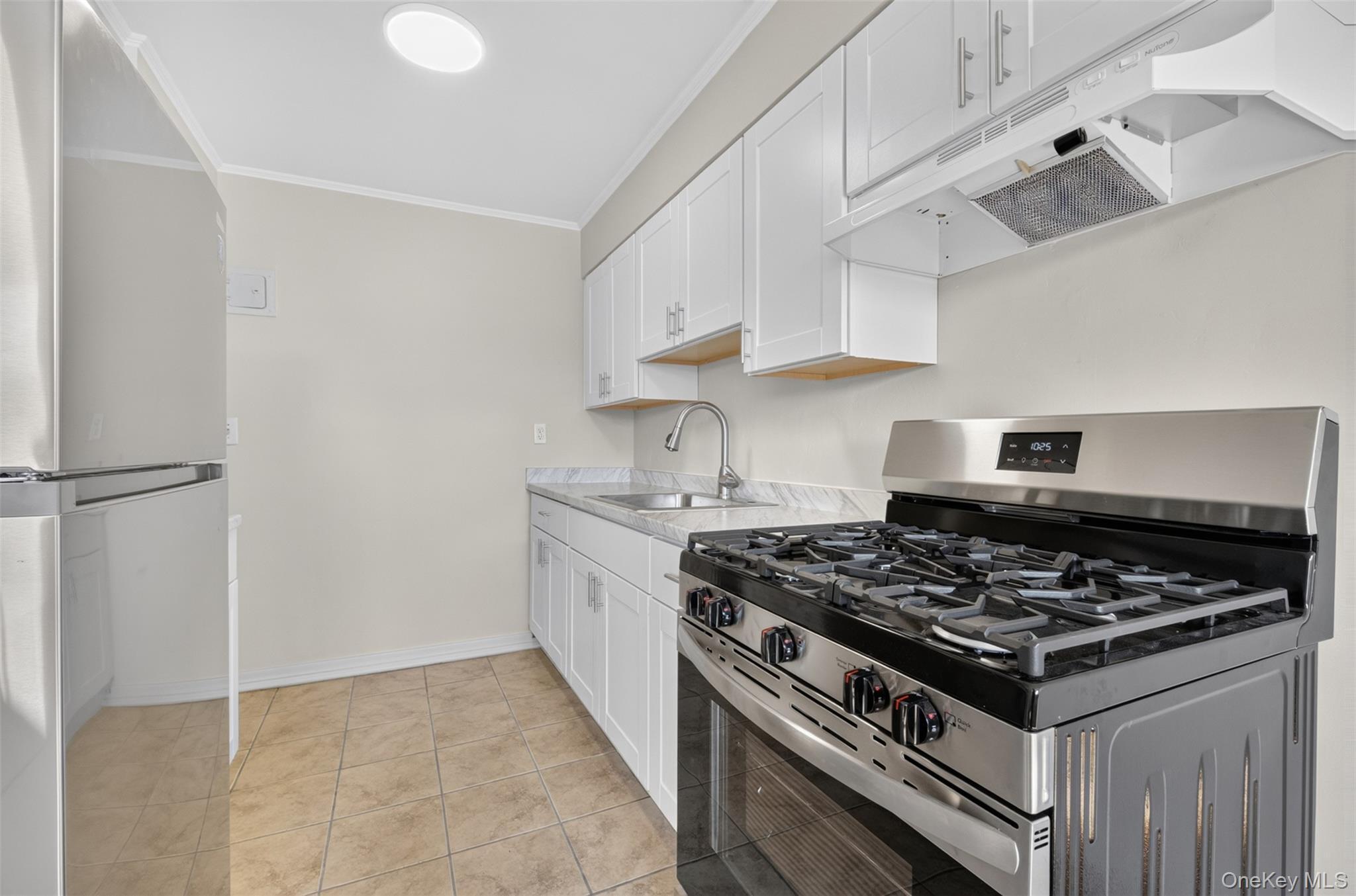 Single Family 164th Street Queens, NY 11365, MLS-1037080-15