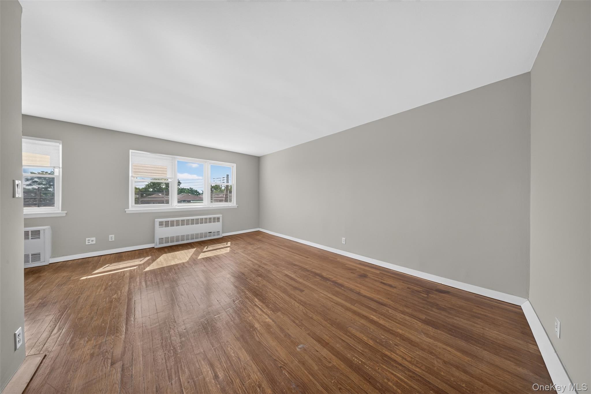 Single Family 164th Street Queens, NY 11365, MLS-1037080-21