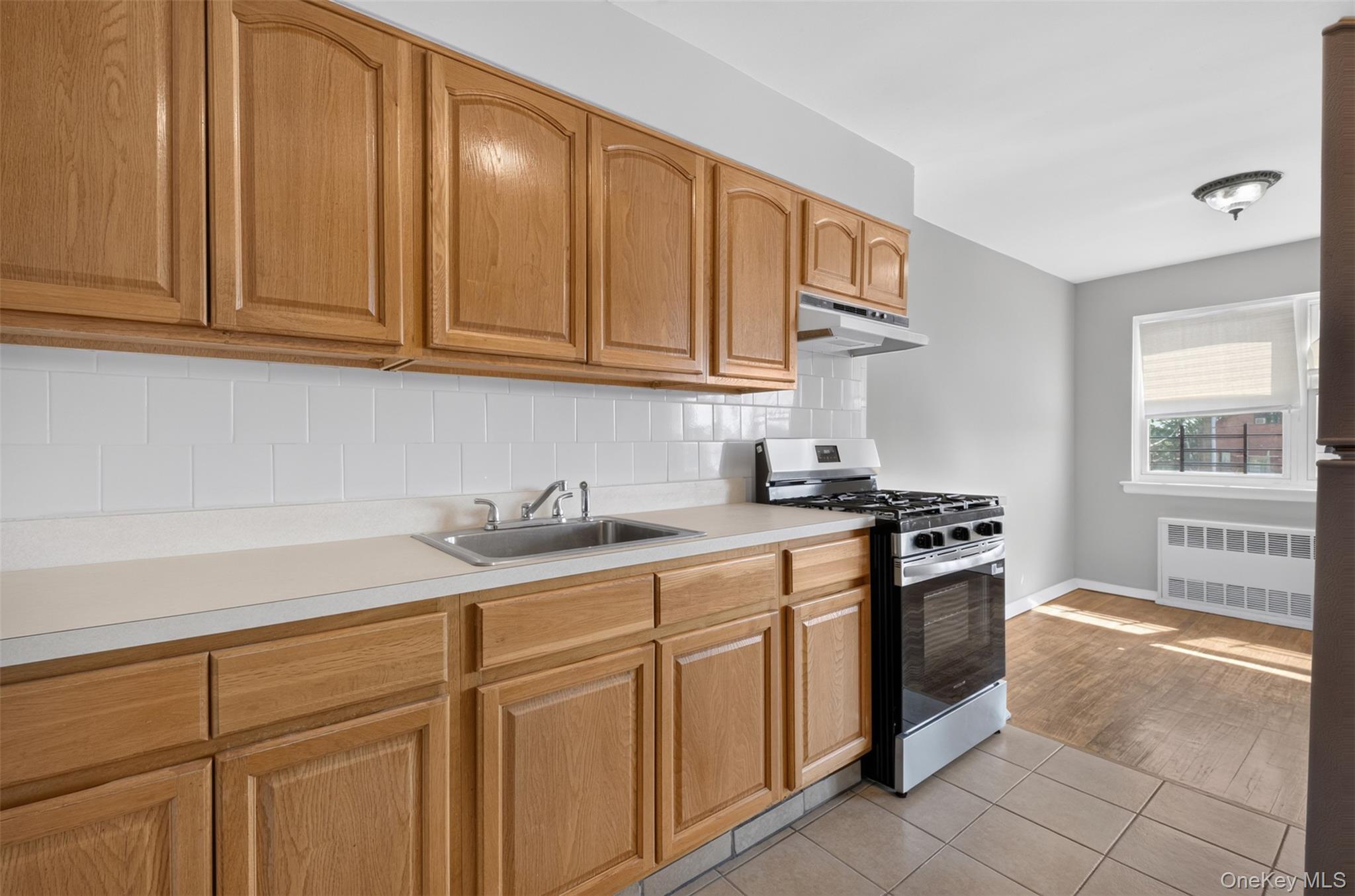 Single Family 164th Street Queens, NY 11365, MLS-1037080-5