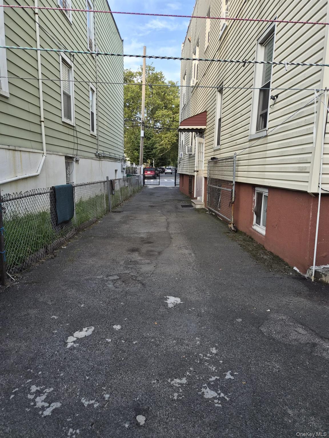 Single Family Virginia Avenue Bronx, NY 10472, MLS-1037081-4