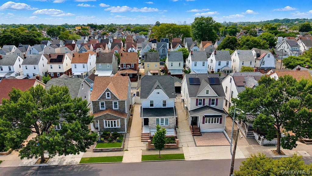 Single Family 211th Street  Queens, NY 11428, MLS-1037105-2
