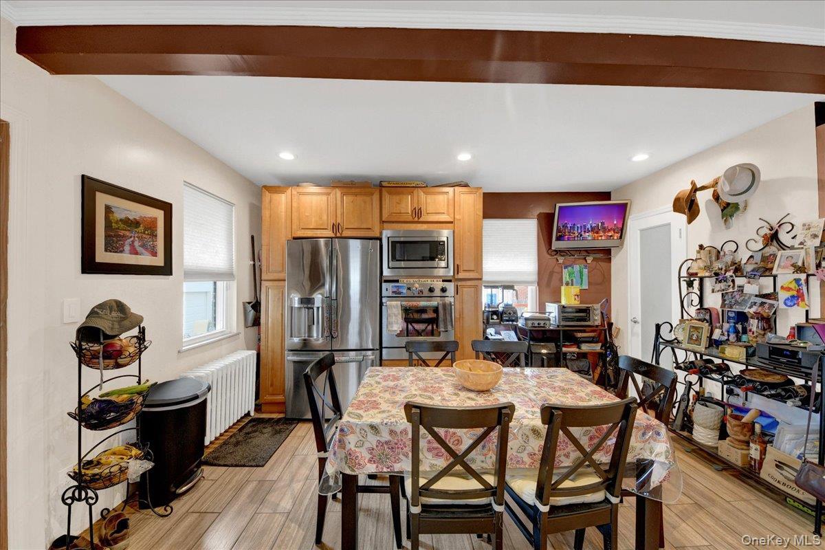 Single Family Wissman Avenue Bronx, NY 10465, MLS-1037106-10