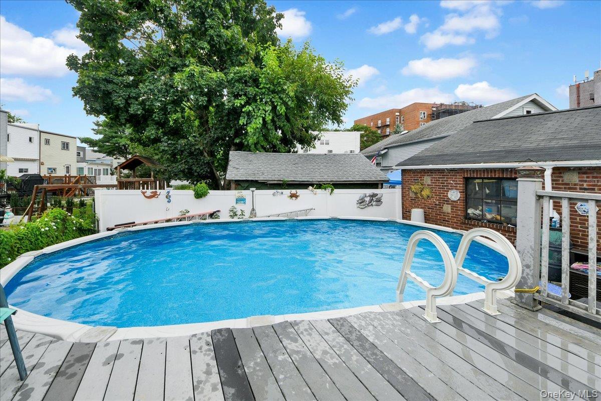 Single Family Wissman Avenue Bronx, NY 10465, MLS-1037106-24