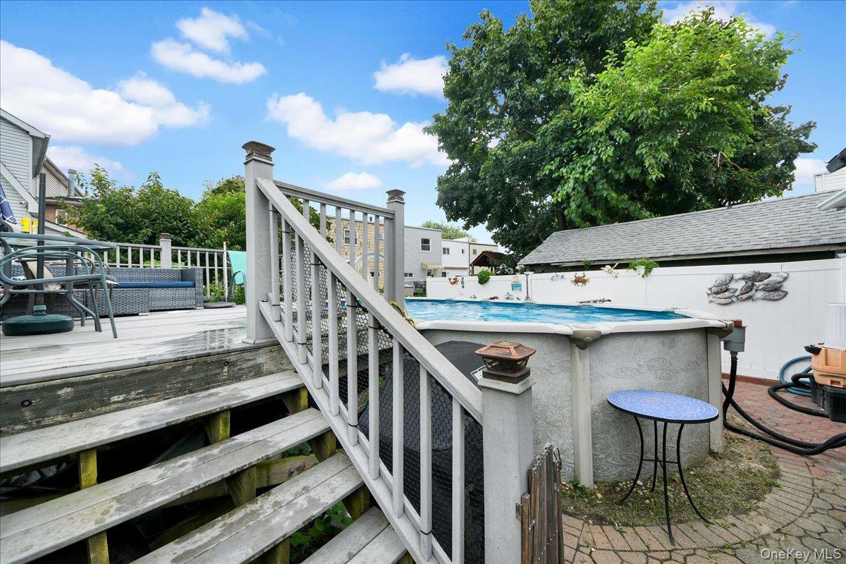 Single Family Wissman Avenue Bronx, NY 10465, MLS-1037106-26