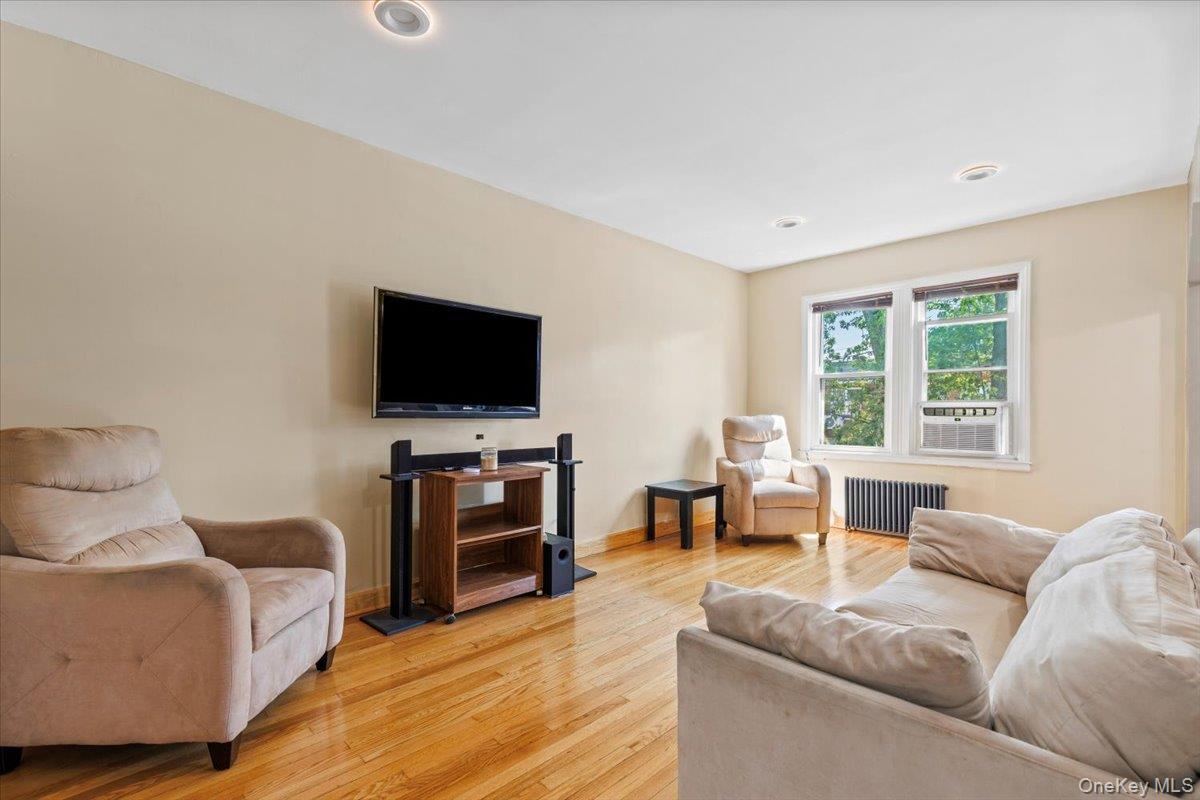 Single Family Nashville Boulevard Queens, NY 11411, MLS-1037117-19