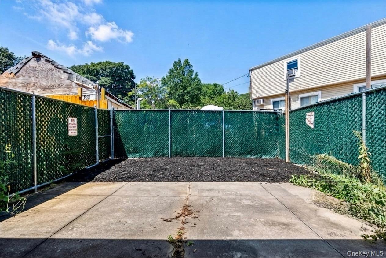 Single Family Nashville Boulevard Queens, NY 11411, MLS-1037117-27