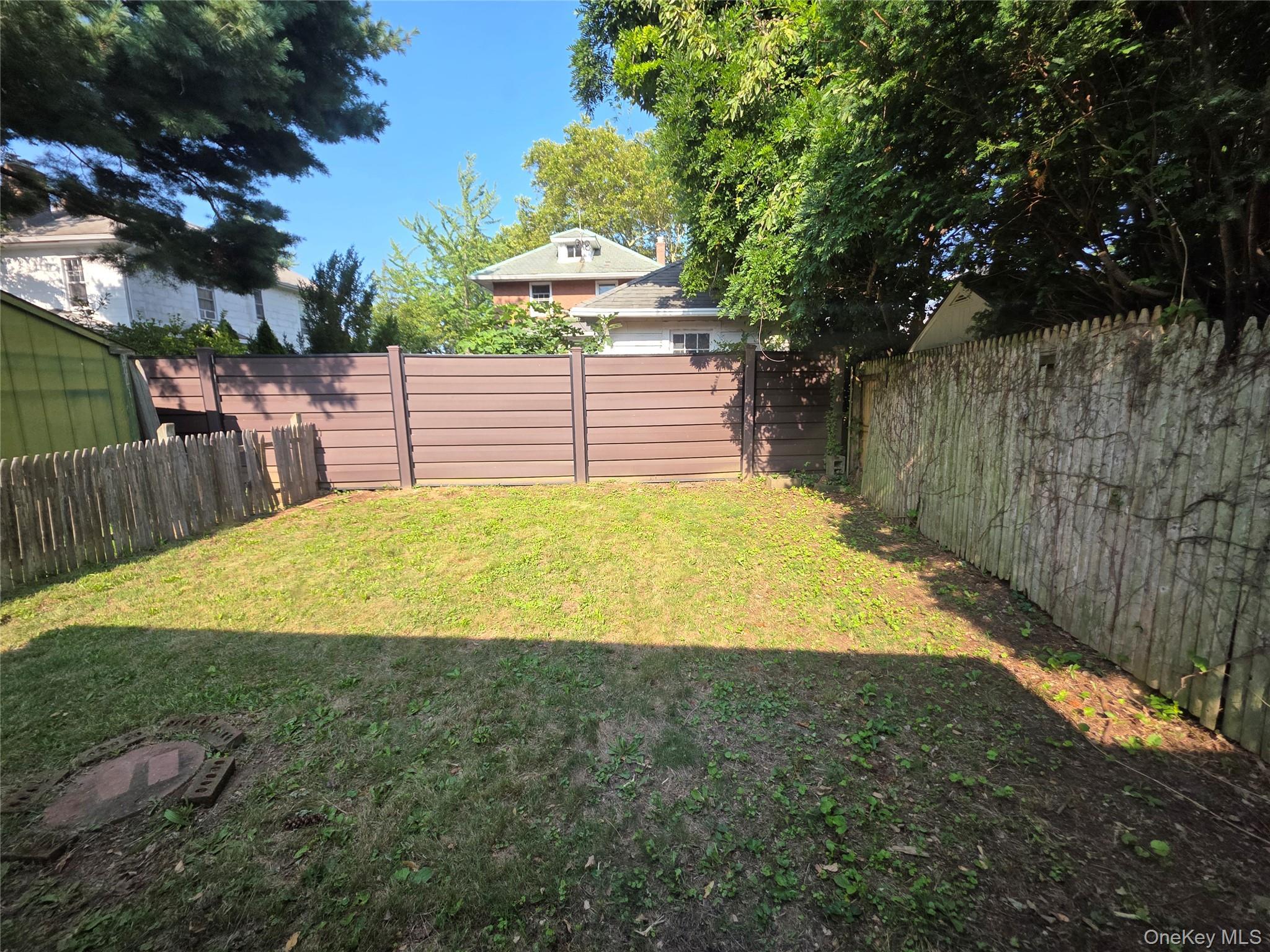 Single Family Minnieford Avenue  Bronx, NY 10464, MLS-1037128-9