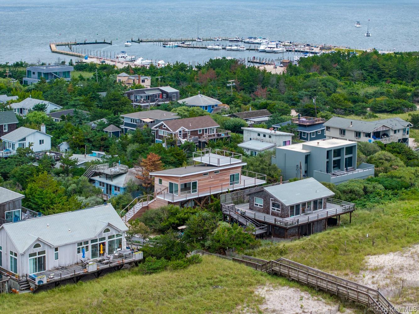Single Family Island Walk Suffolk County, NY 11706, MLS-1037133-25