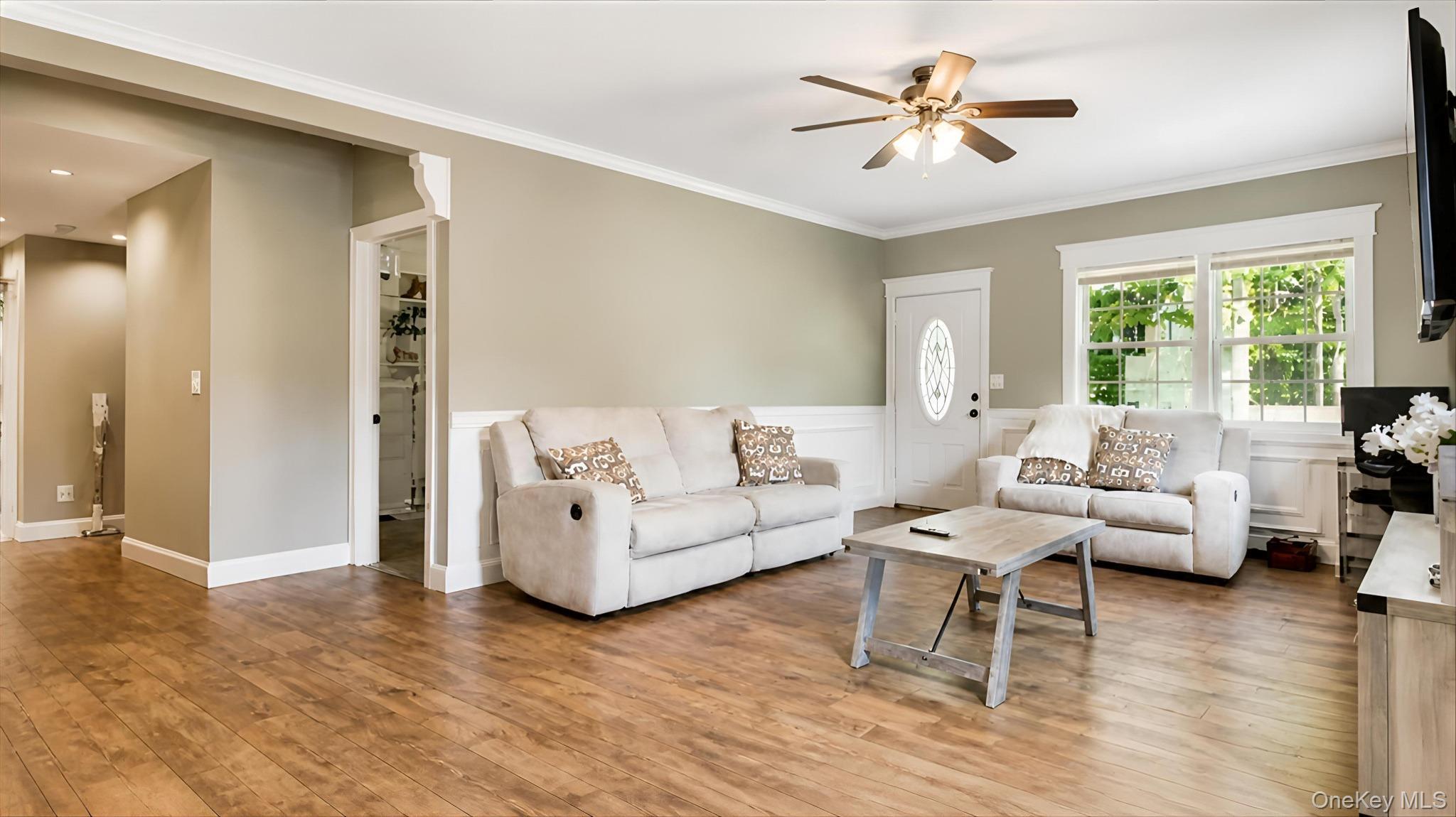 Single Family Beaver Drive Suffolk County, NY 11951, MLS-1037137-4