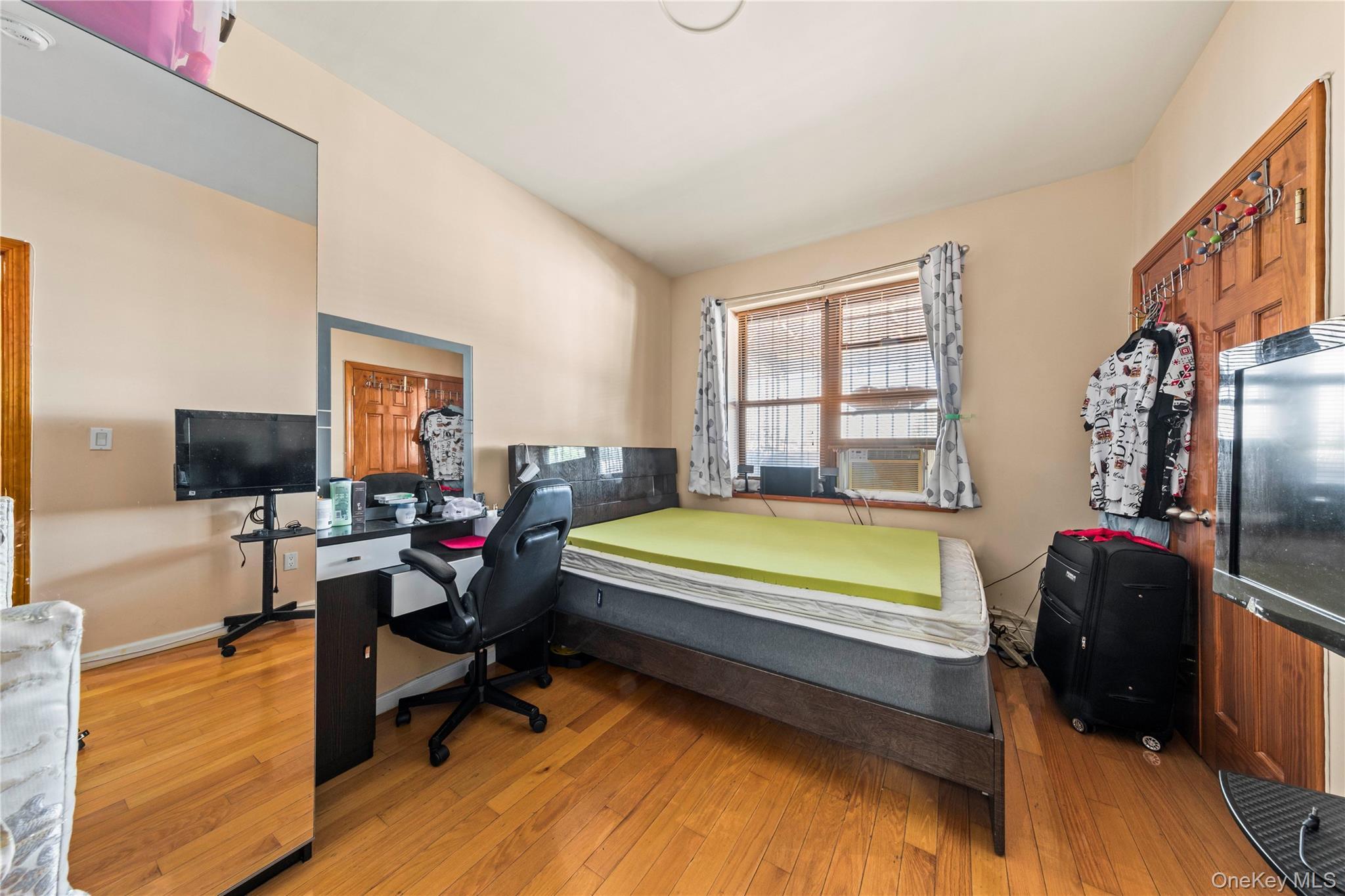 Single Family 162nd Street Queens, NY 11358, MLS-1037141-19