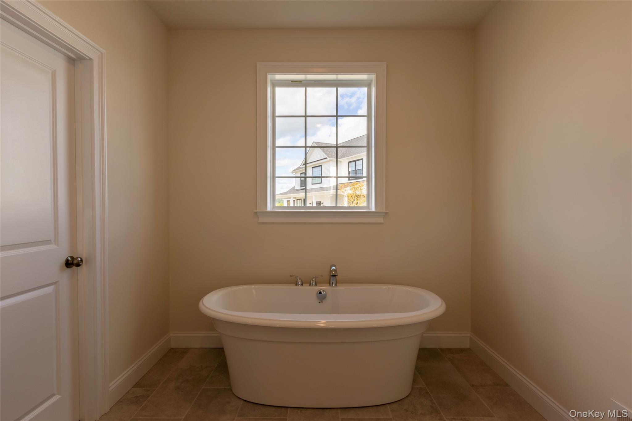 Single Family Dartmouth Drive Dutchess County, NY 12603, MLS-1037142-18