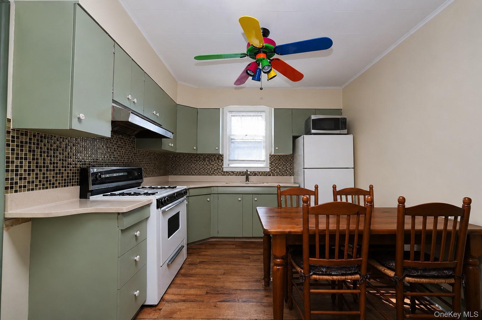 Single Family Osborn Avenue  Staten Island, NY 10308, MLS-1037144-10