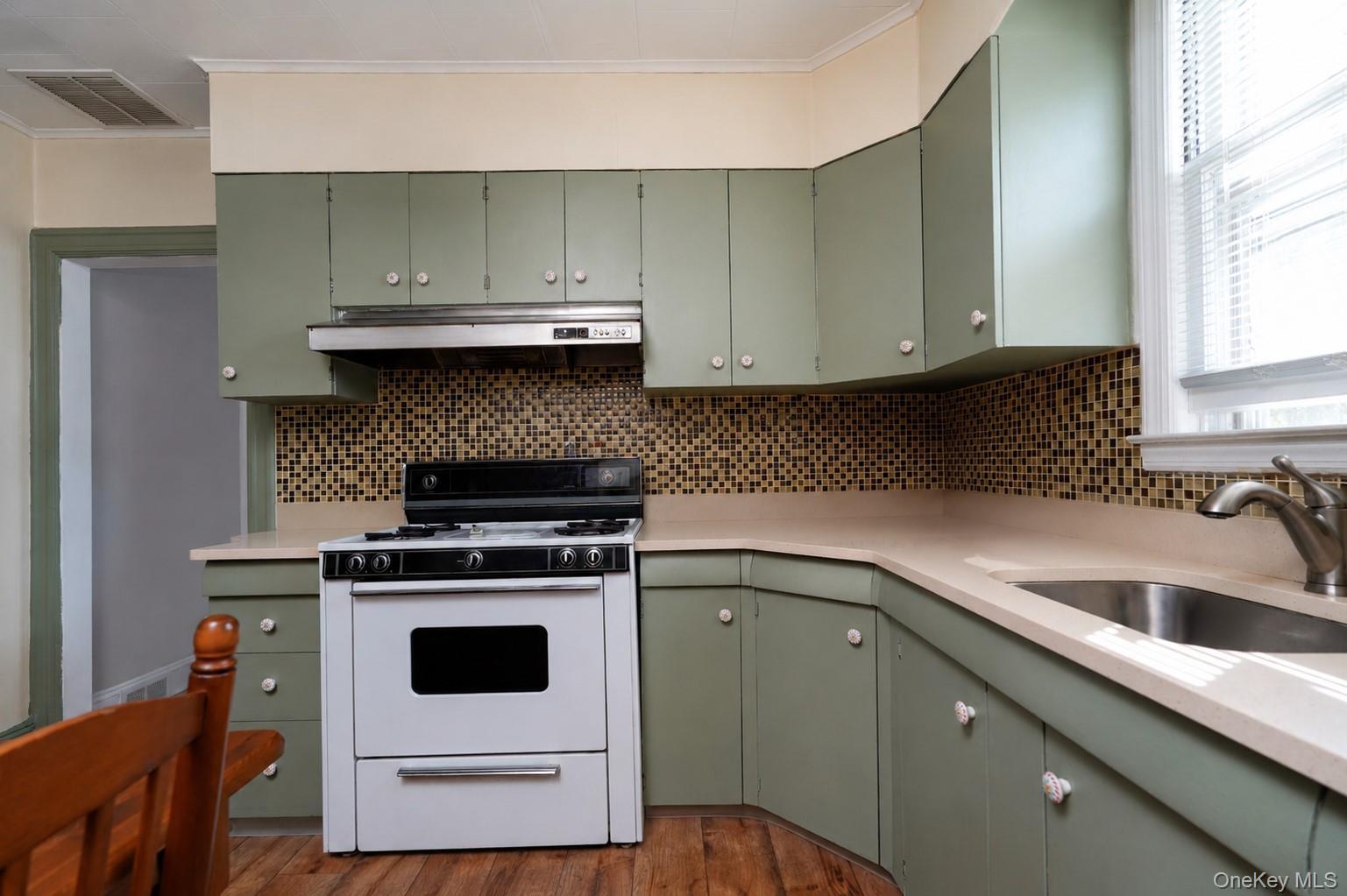 Single Family Osborn Avenue  Staten Island, NY 10308, MLS-1037144-13