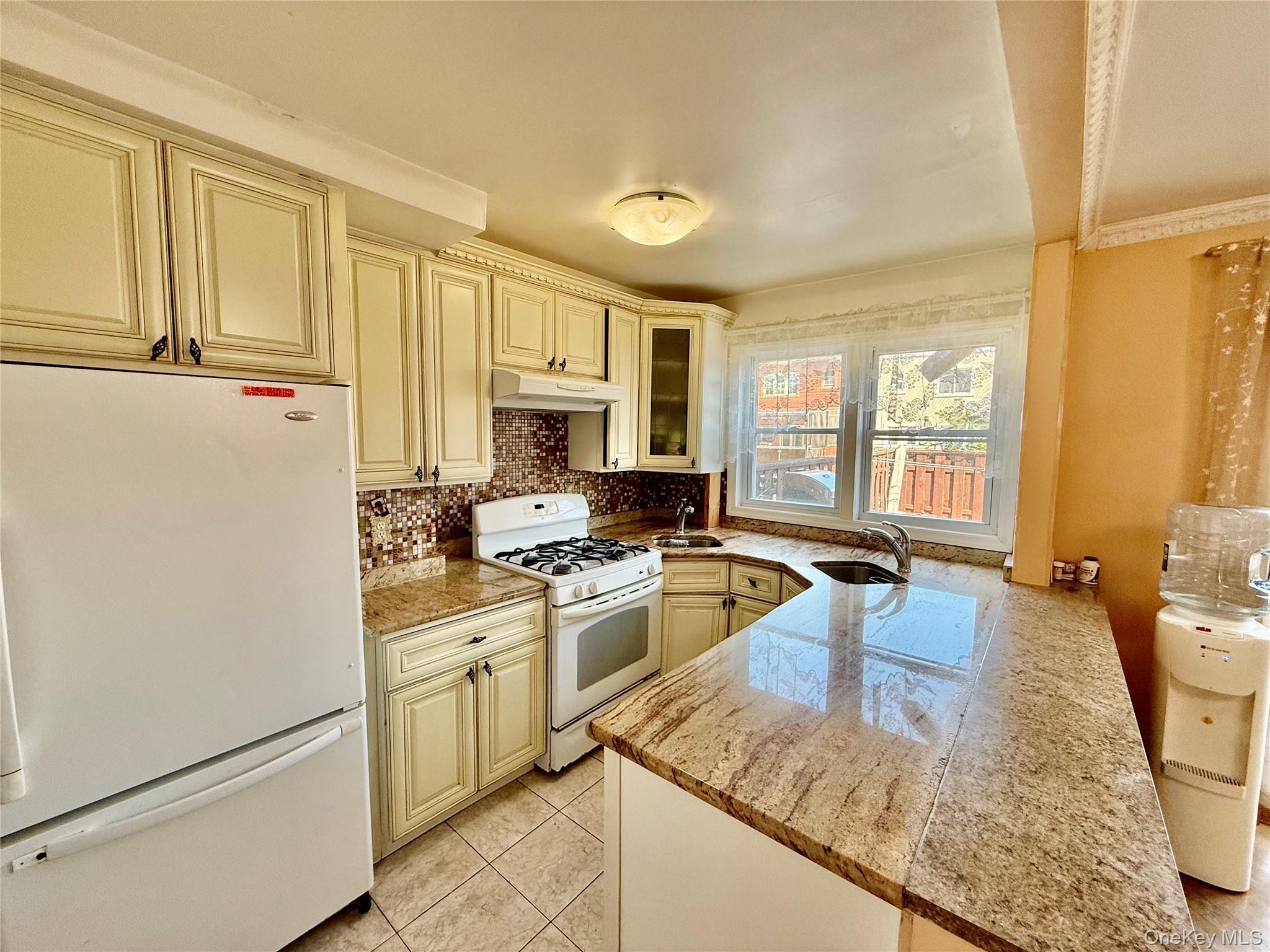 Single Family 77th Road Queens, NY 11367, MLS-1037194-7