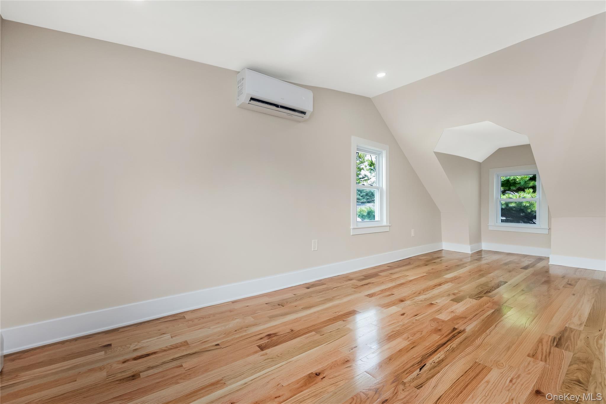 Single Family N 18th Street Suffolk County, NY 11798, MLS-1037198-10