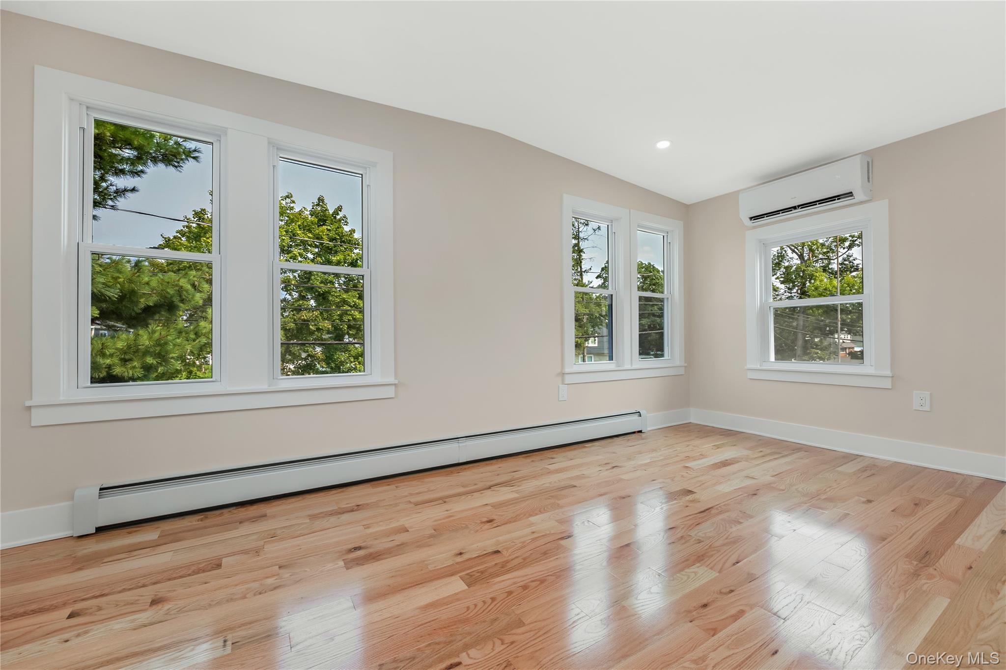 Single Family N 18th Street Suffolk County, NY 11798, MLS-1037198-15
