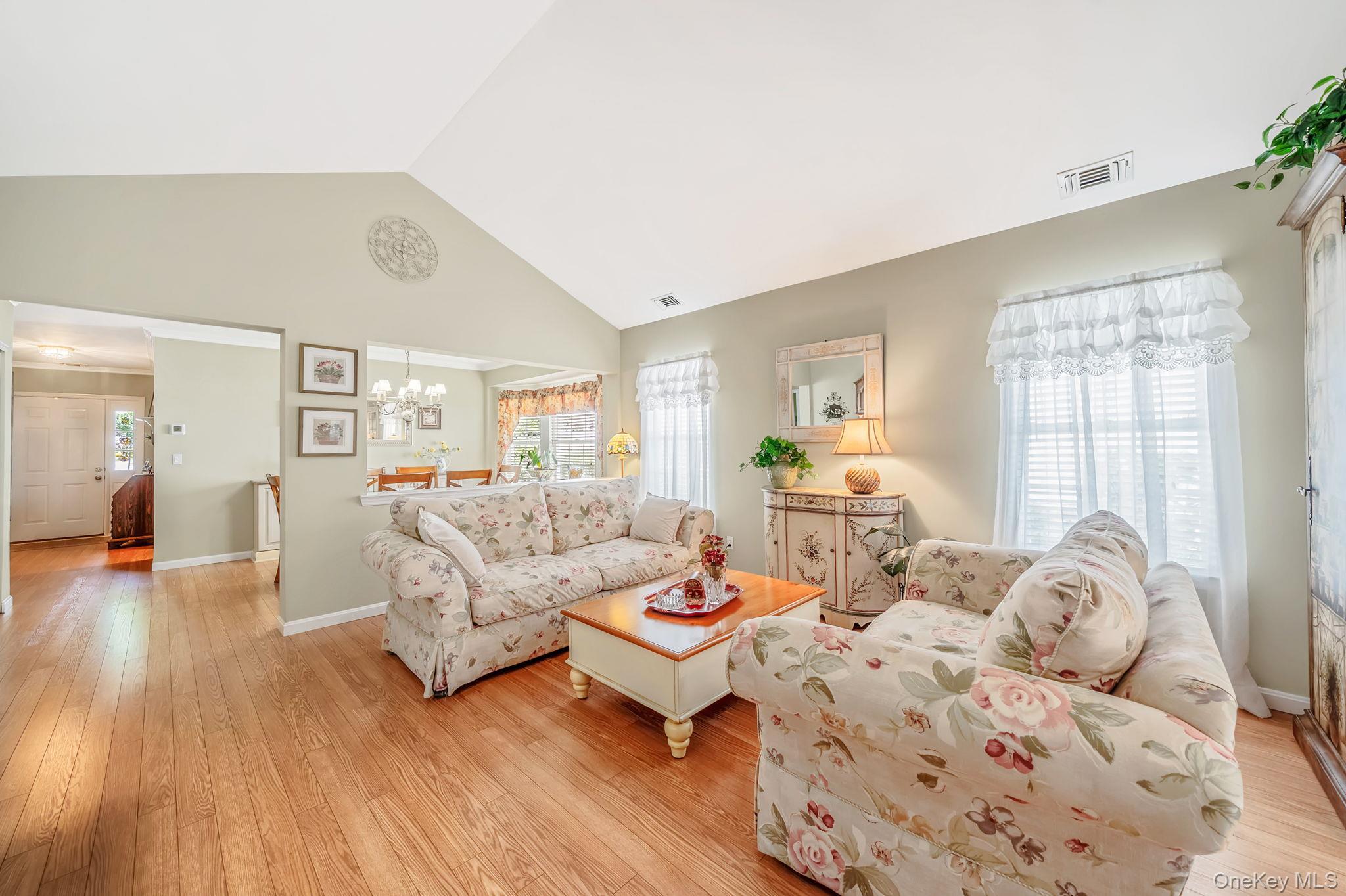 Single Family Madison Circle Suffolk County, NY 11953, MLS-1037203-11