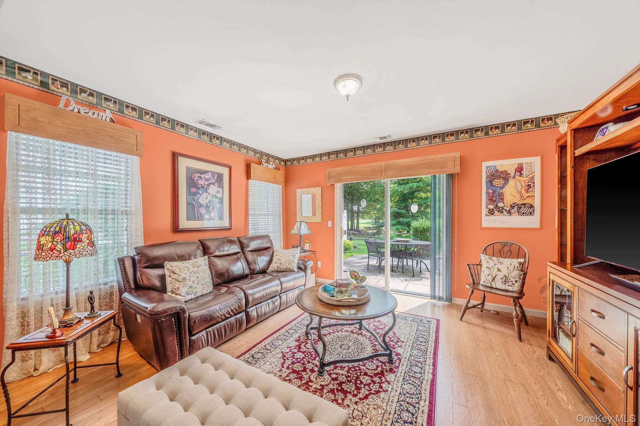 Single Family Madison Circle Suffolk County, NY 11953, MLS-1037203-16